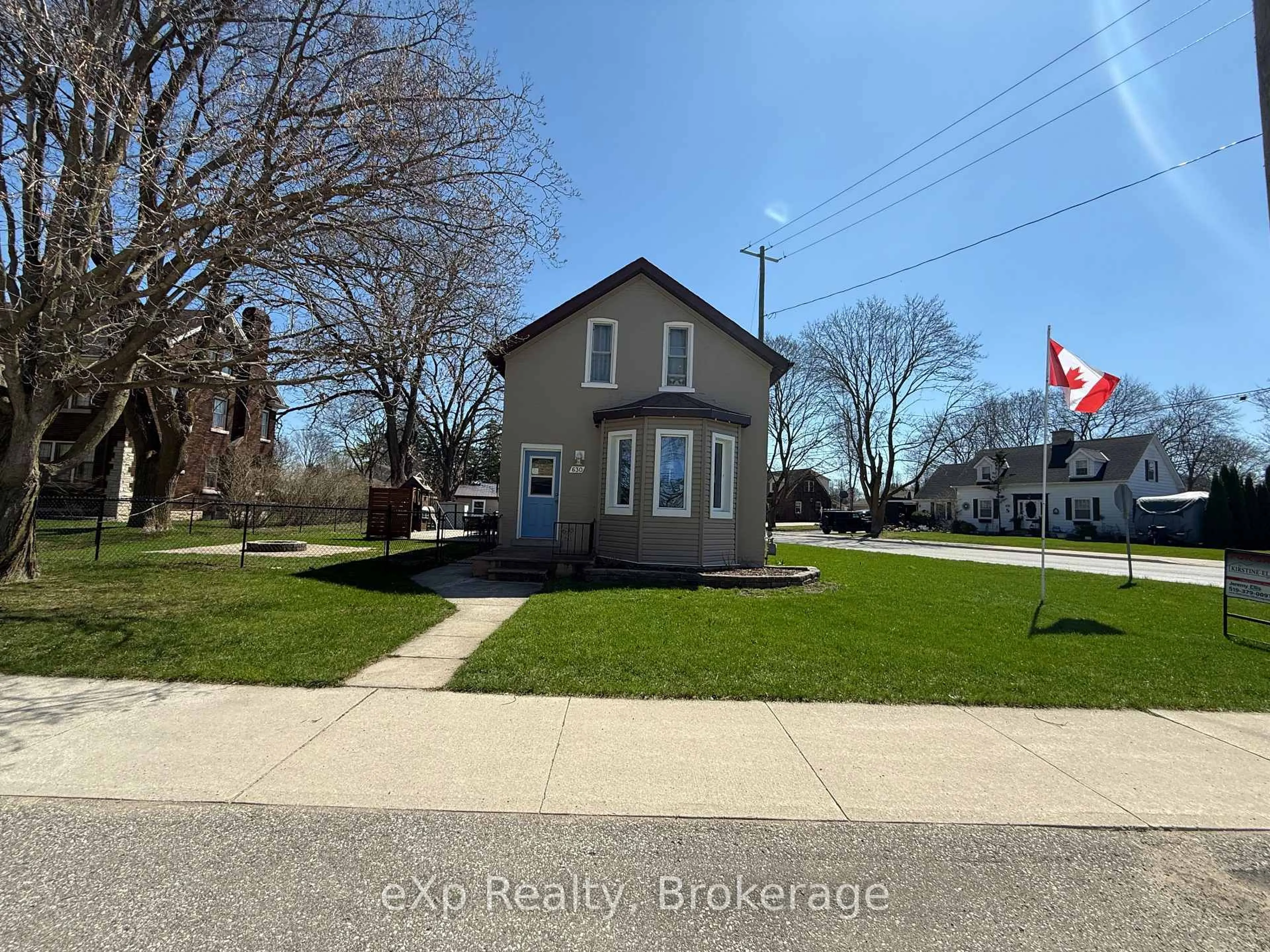 A pic from outside/outdoor area/front of a property/back of a property/a pic from drone, street for 630 GIBSON St, Brockton Ontario N0G 2V0