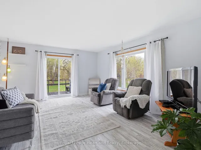 21 Brown St, Minto 5