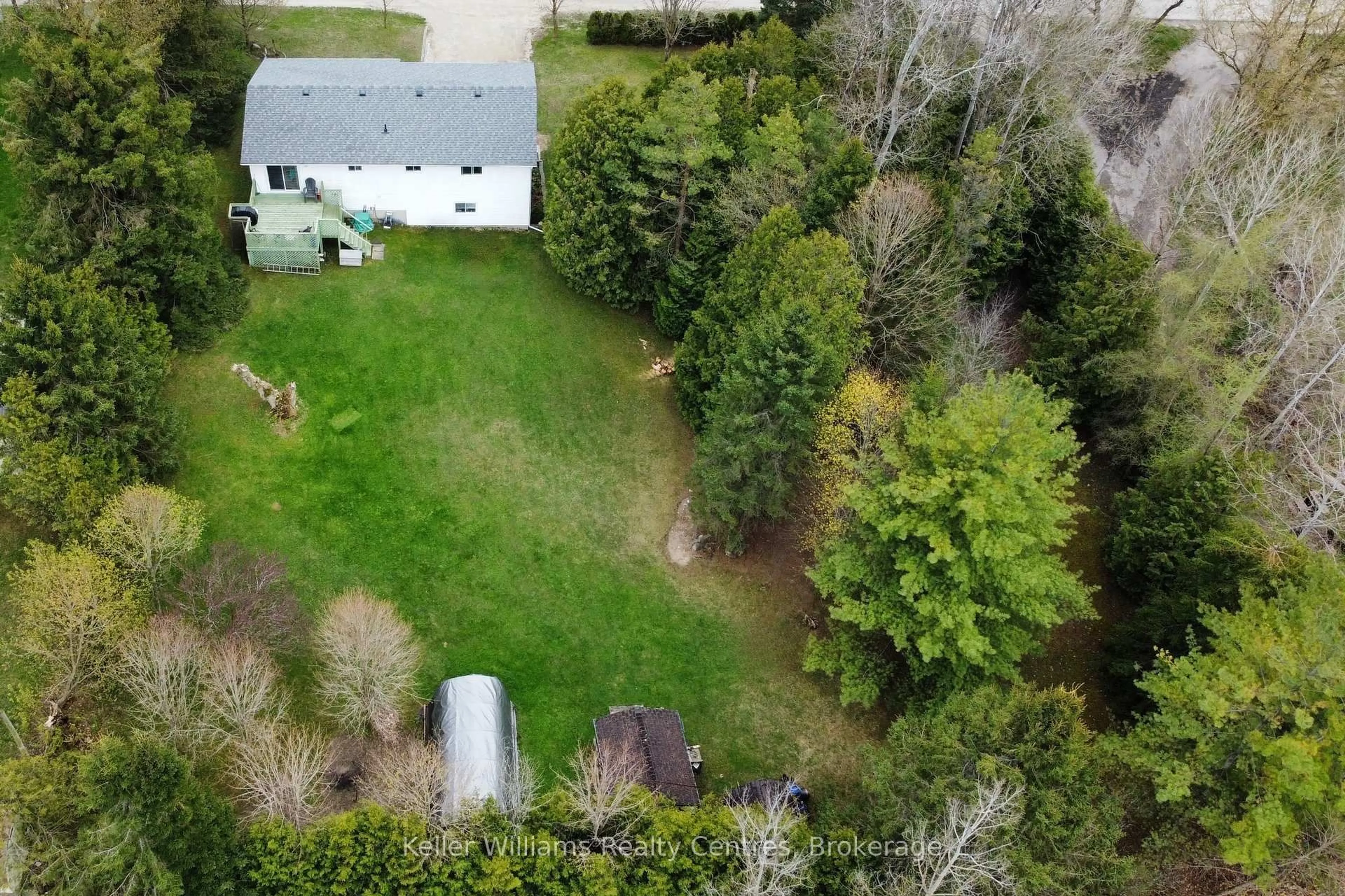 A pic from outside/outdoor area/front of a property/back of a property/a pic from drone, unknown for 150 Douglas St, West Grey Ontario N0G 1R0