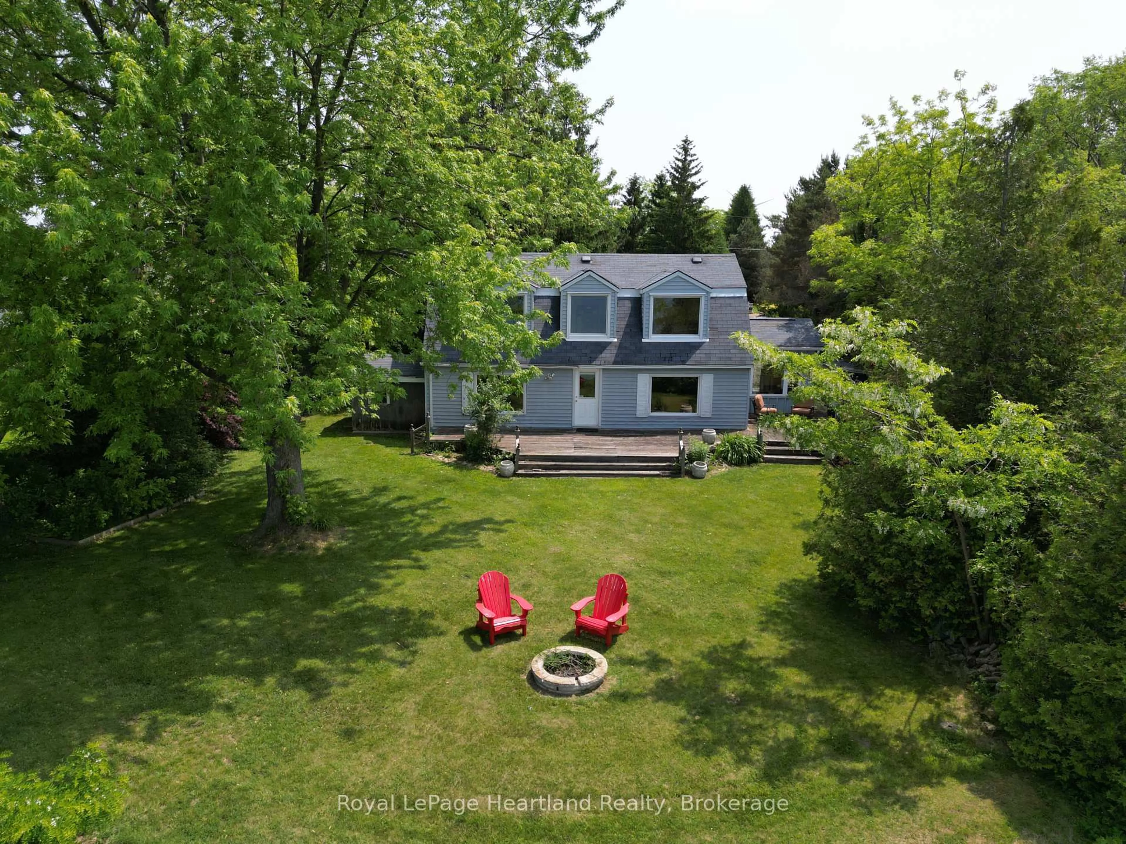 A pic from outside/outdoor area/front of a property/back of a property/a pic from drone, unknown for 72959 Claudette Dr, Bluewater Ontario N0M 2T0