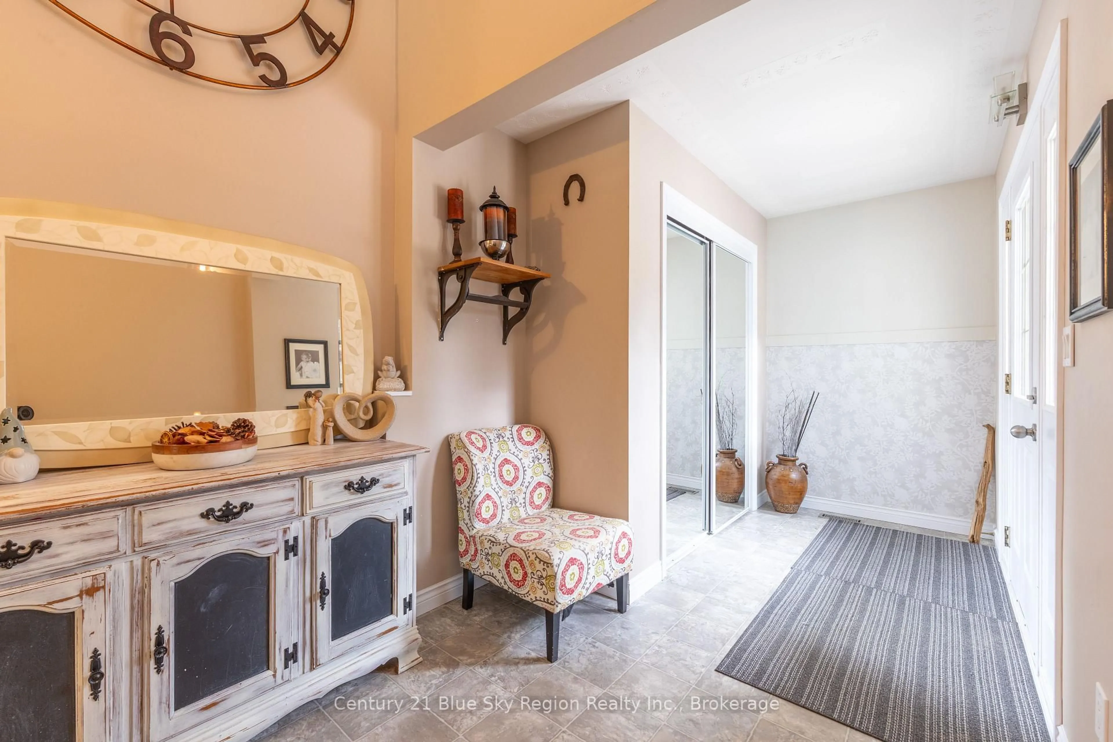 Indoor entryway for 11 Line 3, Bonfield Ontario P0H 1E0