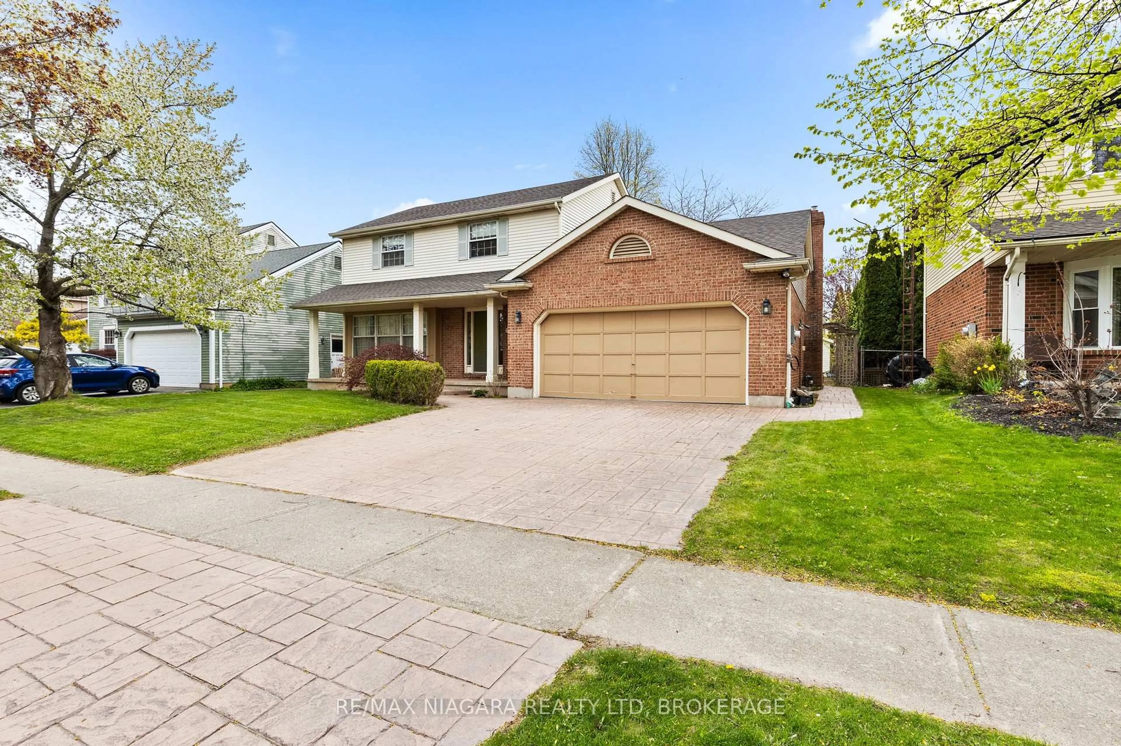 Home with brick exterior material, street for 21 Homestead Dr, Niagara-on-the-Lake Ontario L0S 1J0
