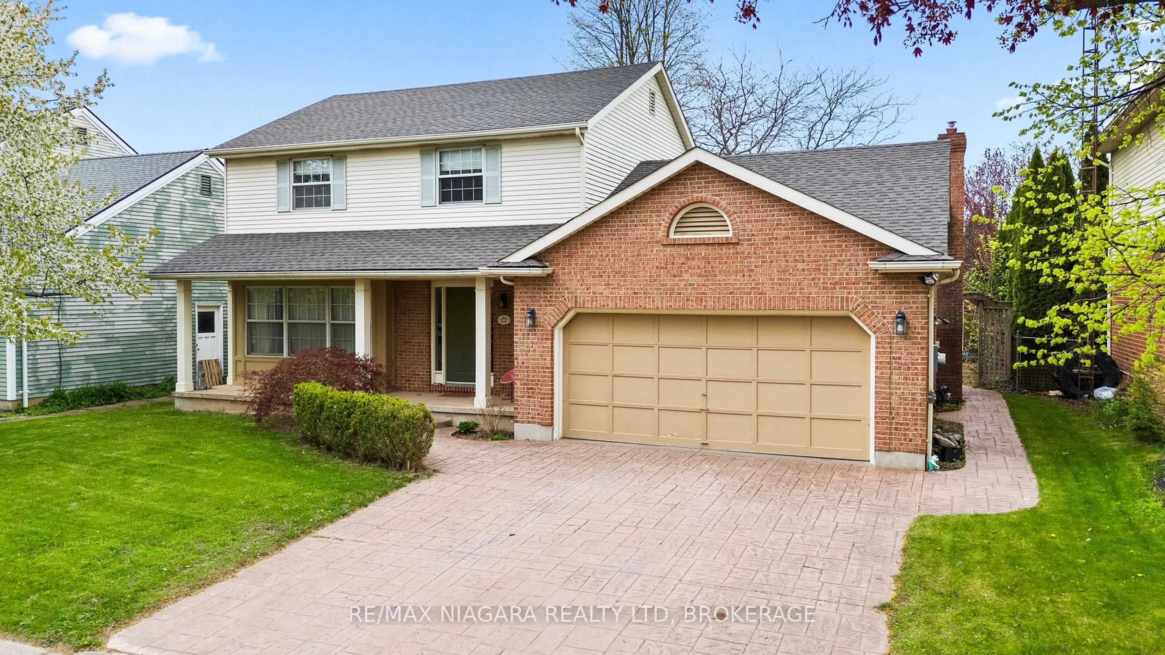 Home with brick exterior material, street for 21 Homestead Dr, Niagara-on-the-Lake Ontario L0S 1J0