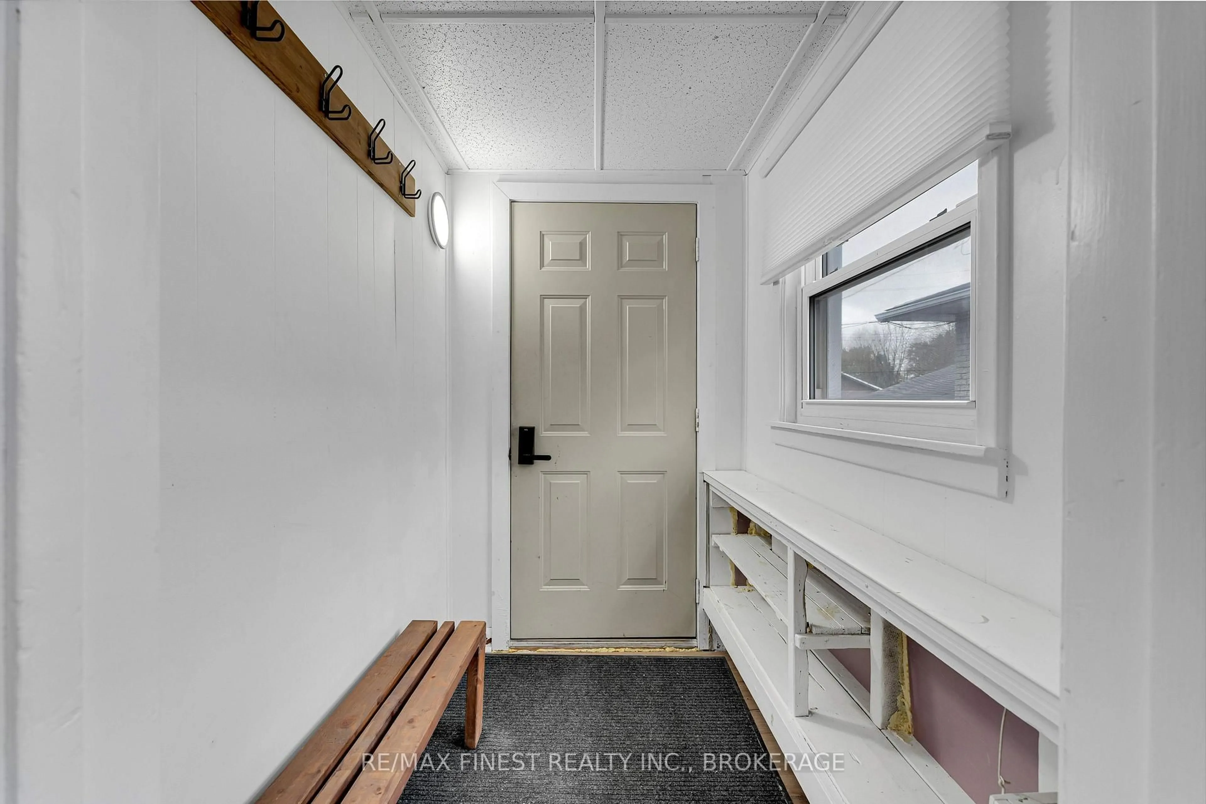 Indoor entryway for 81 Weller Ave, Kingston Ontario K7K 2T4