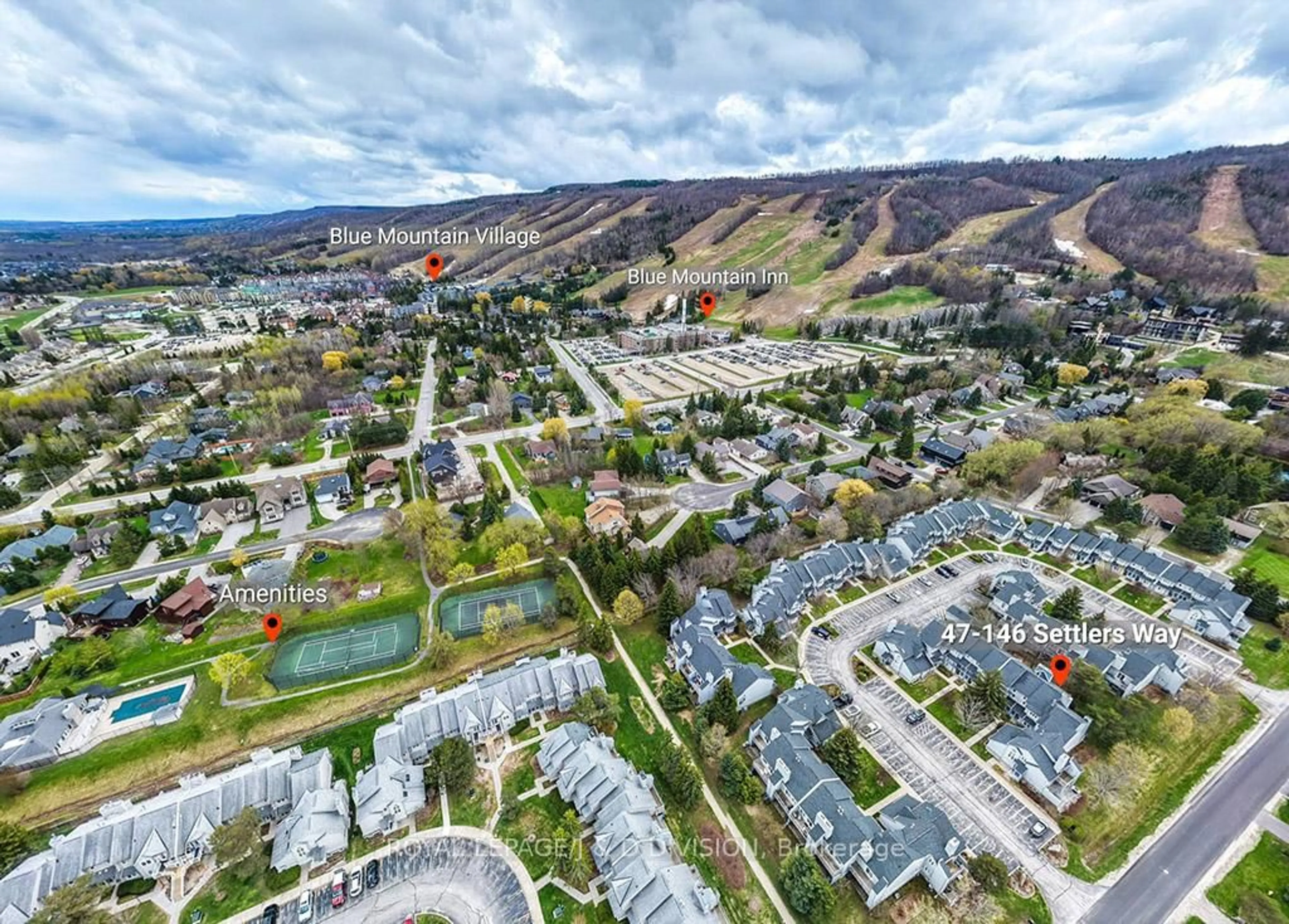 A pic from outside/outdoor area/front of a property/back of a property/a pic from drone, mountain view for 146 Settlers Way #47, Blue Mountains Ontario L9Y 0N9