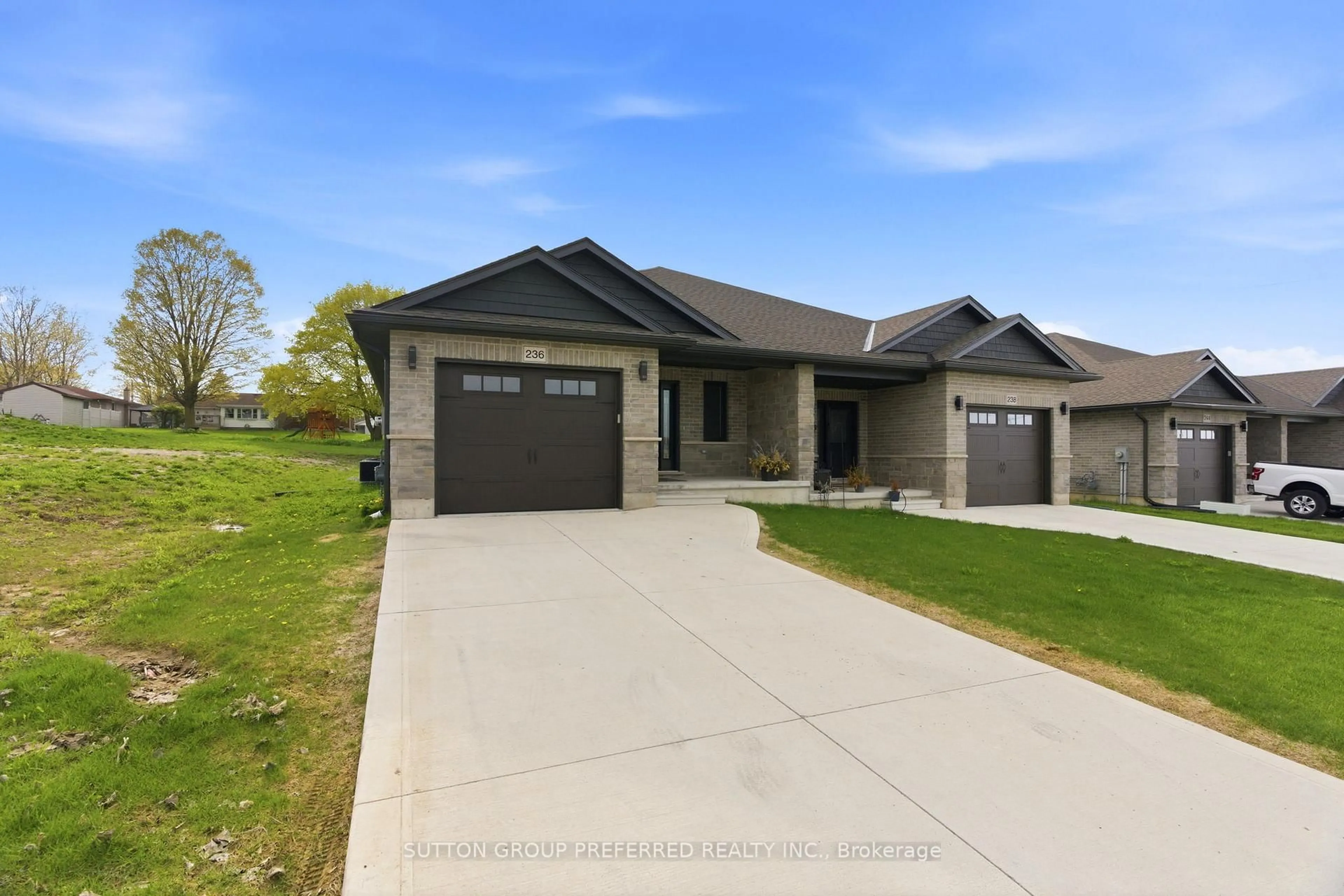 Unknown for 236 BEECH St, Central Huron Ontario N0M 1L0