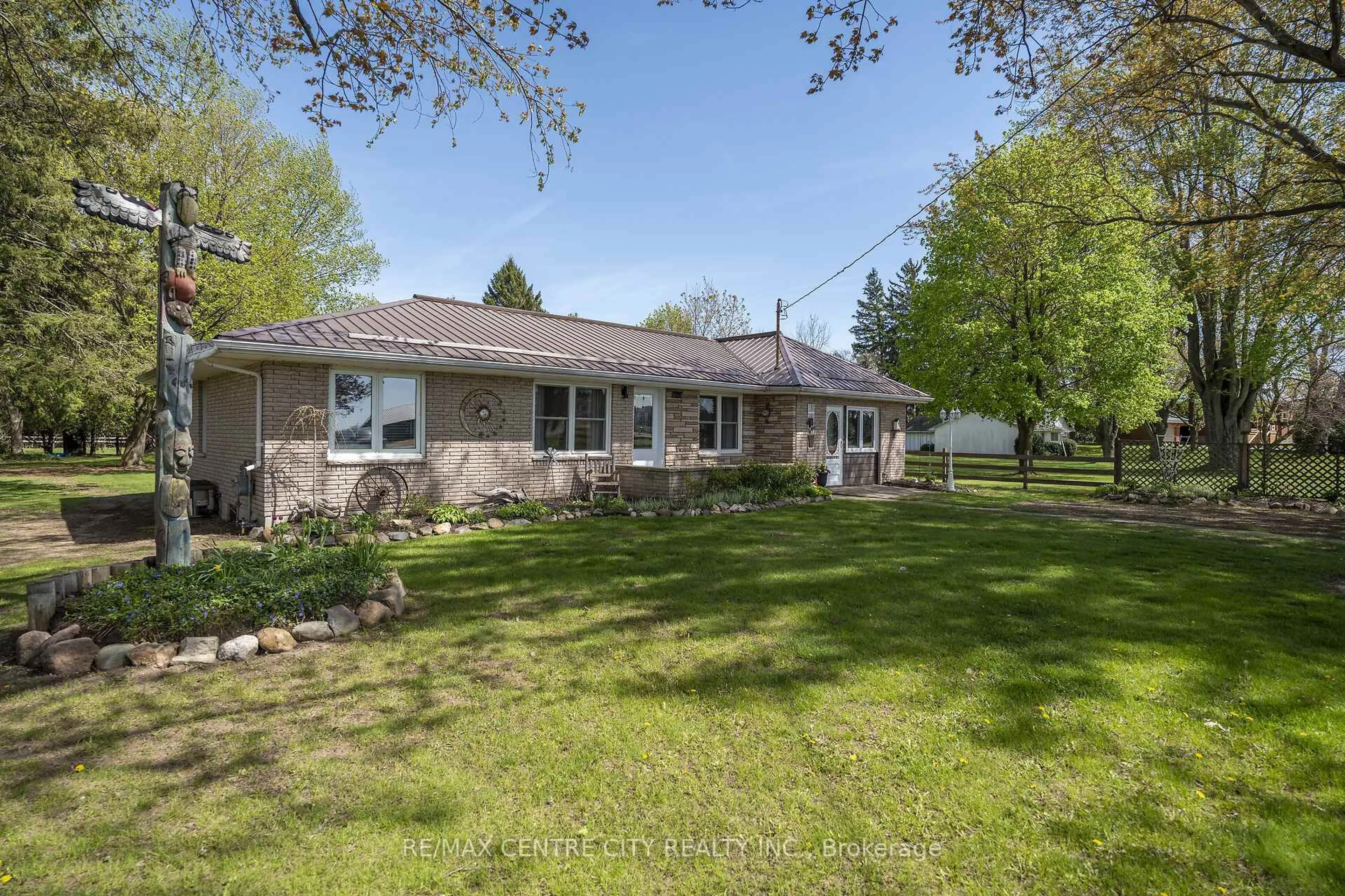 A pic from outside/outdoor area/front of a property/back of a property/a pic from drone, water/lake/river/ocean view for 29883 West Bothwell Rd, Chatham-Kent Ontario N0P 1C0