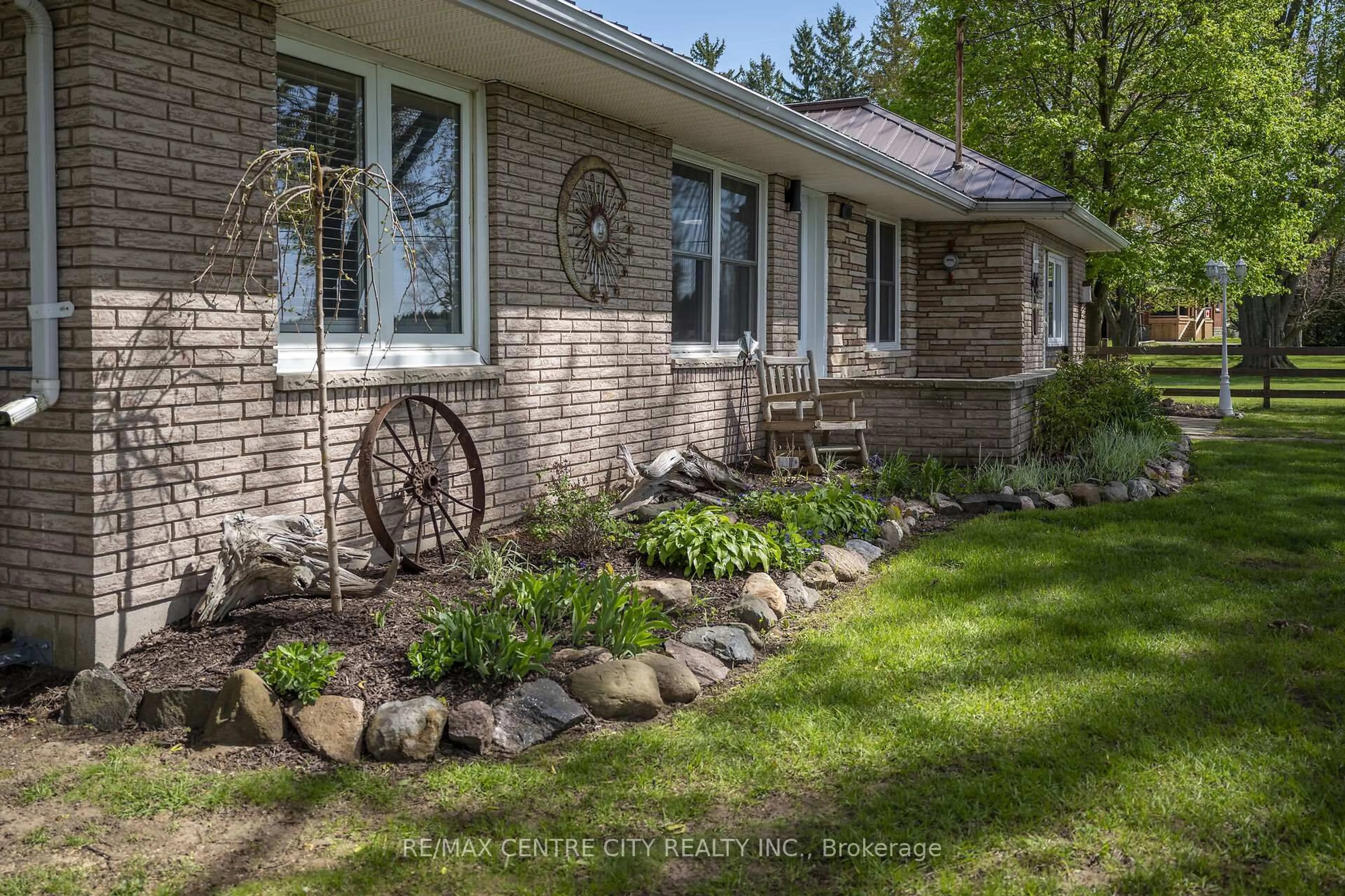 Home with brick exterior material, street for 29883 West Bothwell Rd, Chatham-Kent Ontario N0P 1C0