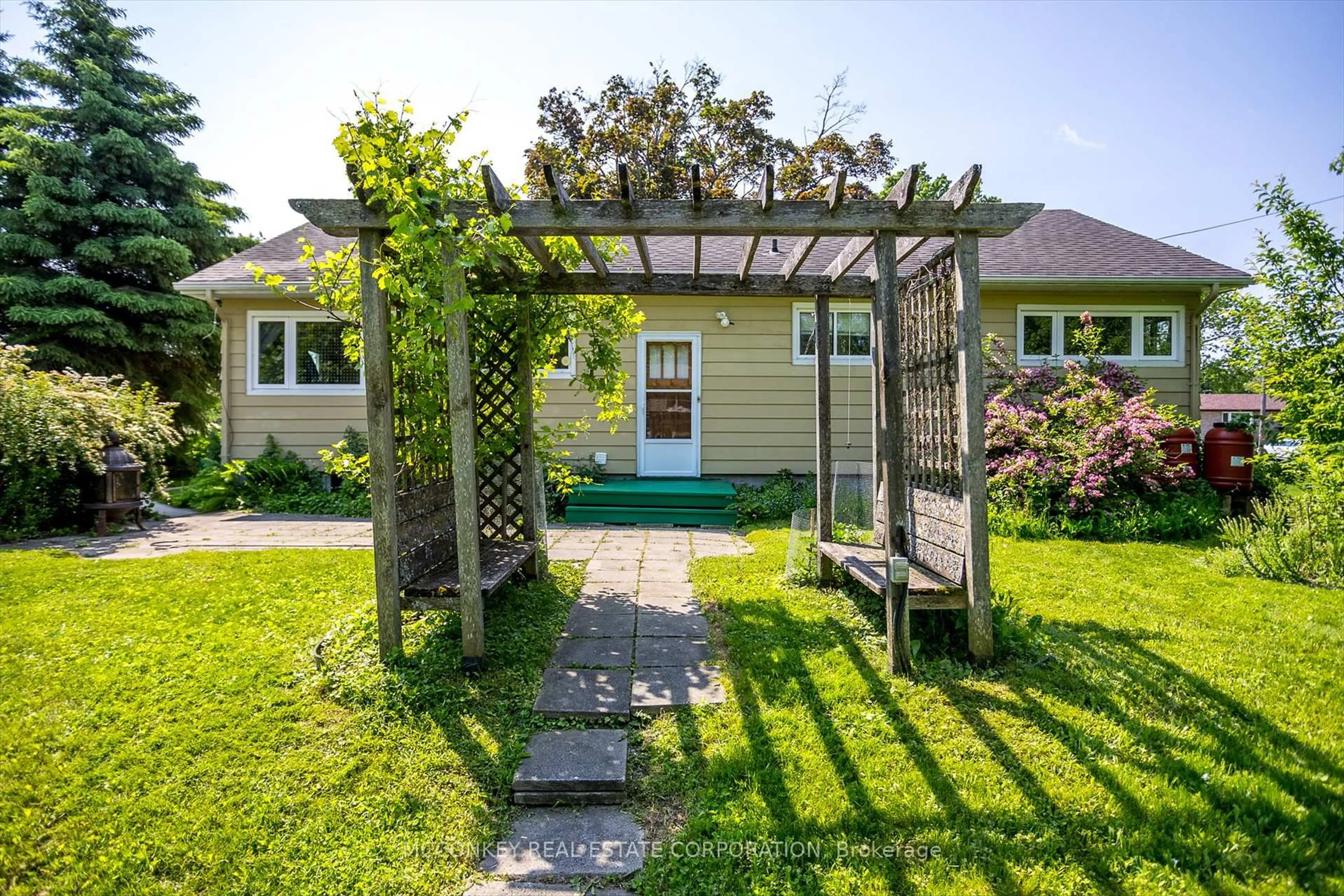 Patio, street for 834 Crowley Cres, Peterborough Ontario K9J 6P7
