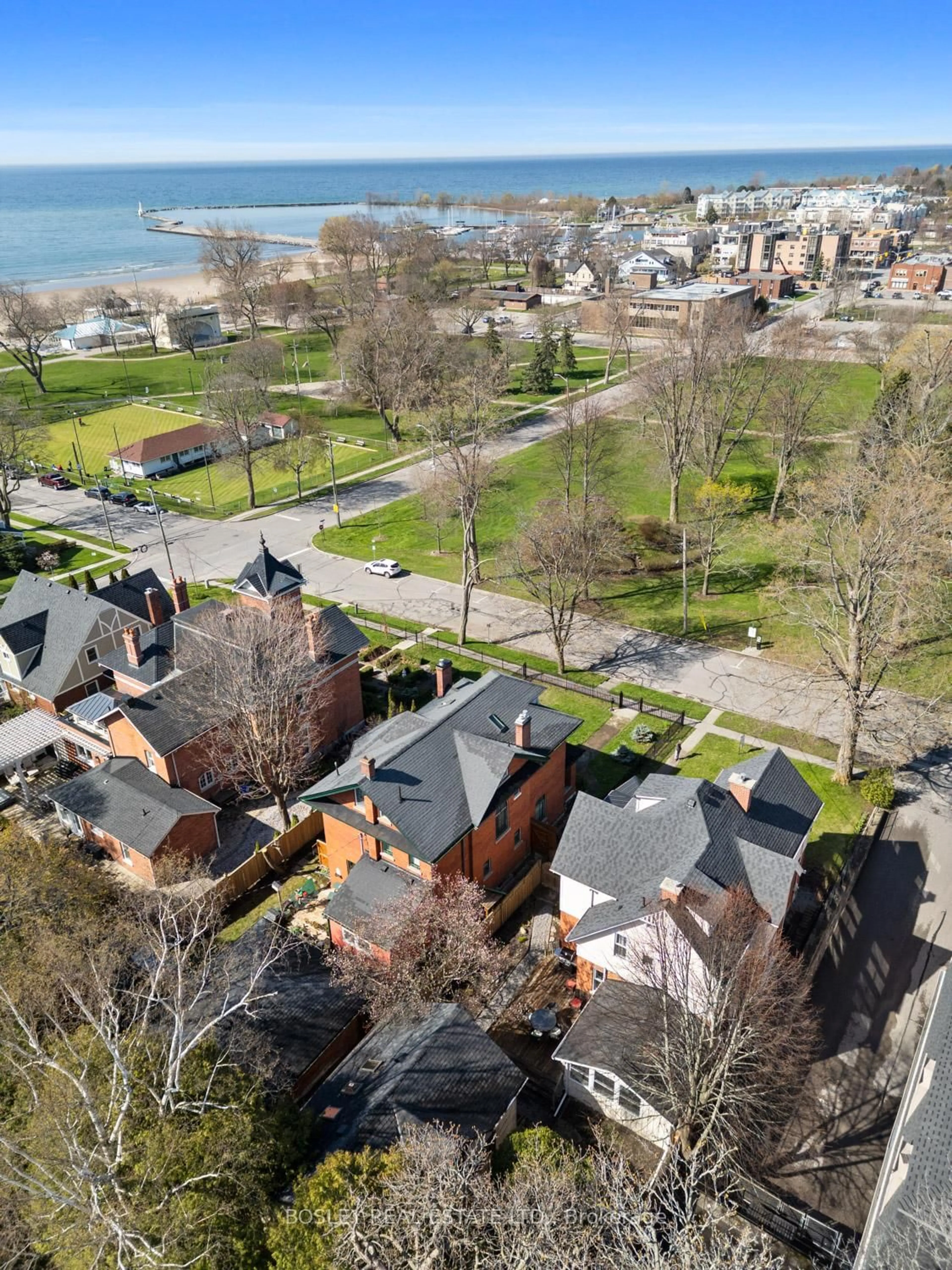A pic from outside/outdoor area/front of a property/back of a property/a pic from drone, street for 216 Church St, Cobourg Ontario K9A 3V9