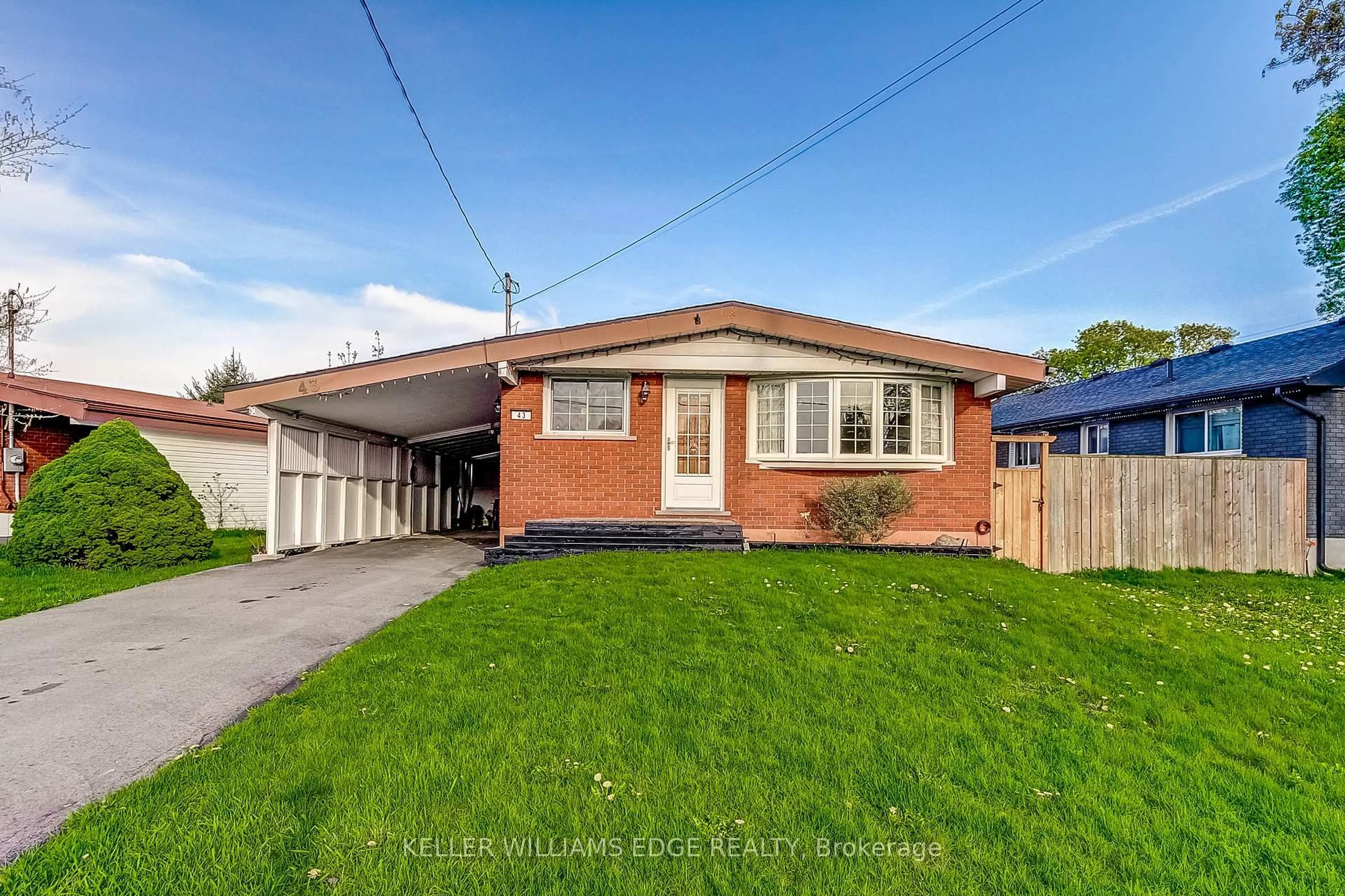A pic from outside/outdoor area/front of a property/back of a property/a pic from drone, street for 43 Lawfield Dr, Hamilton Ontario L8V 4C3