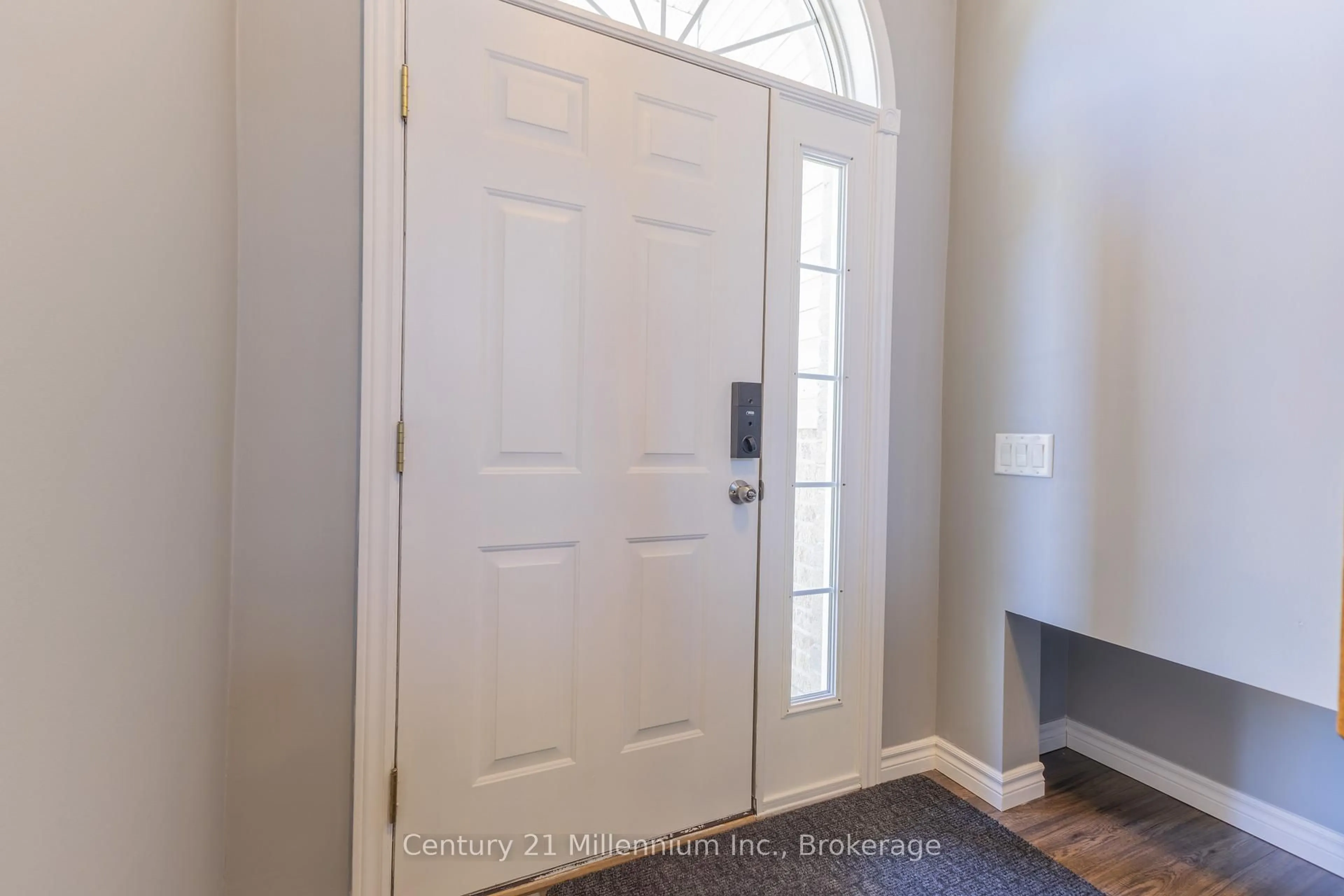 Indoor entryway for 450 Peirson Ave, Saugeen Shores Ontario N0H 2C1