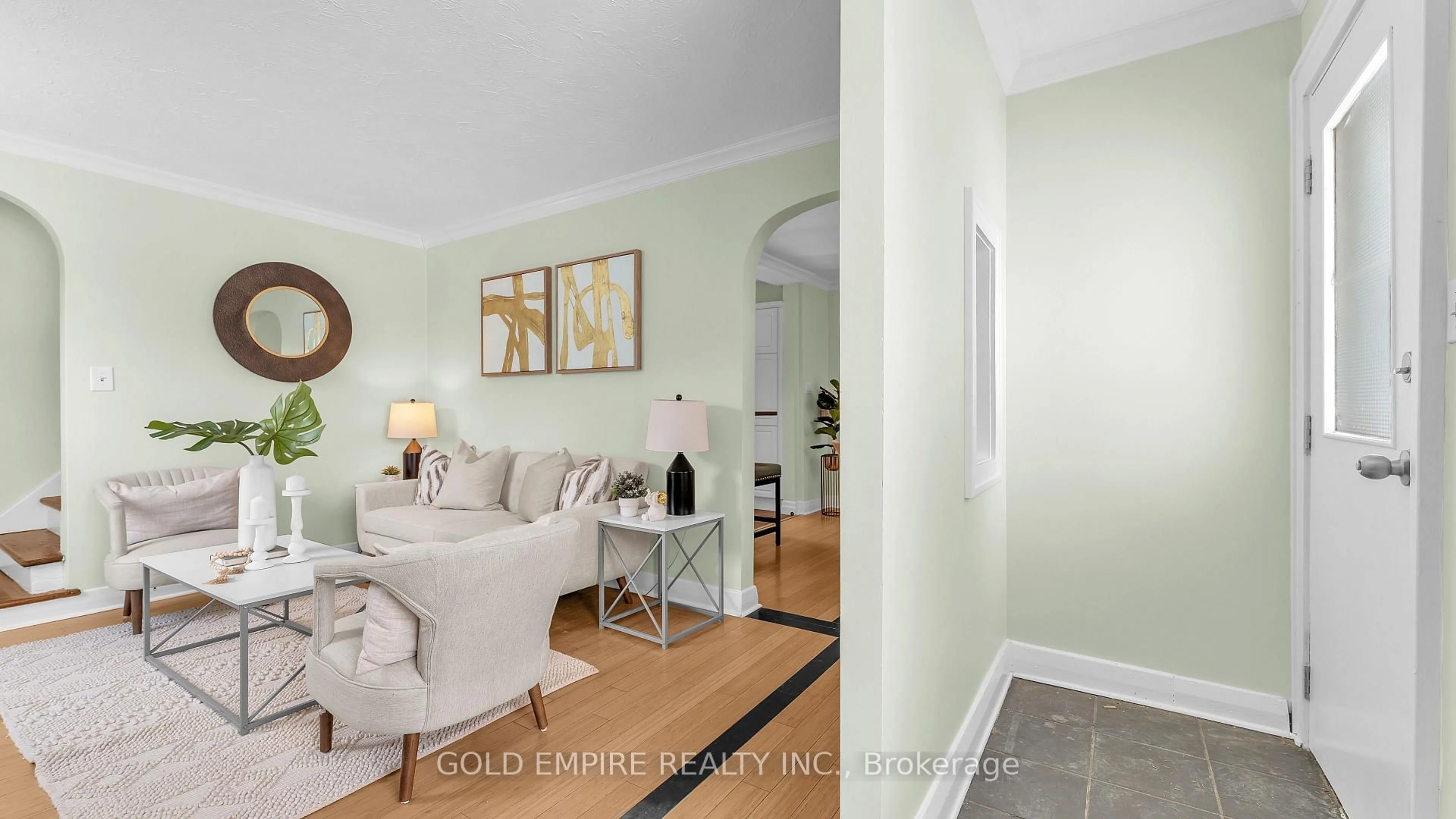 Indoor entryway for 727 Whetter Ave, London South Ontario N6C 2H1