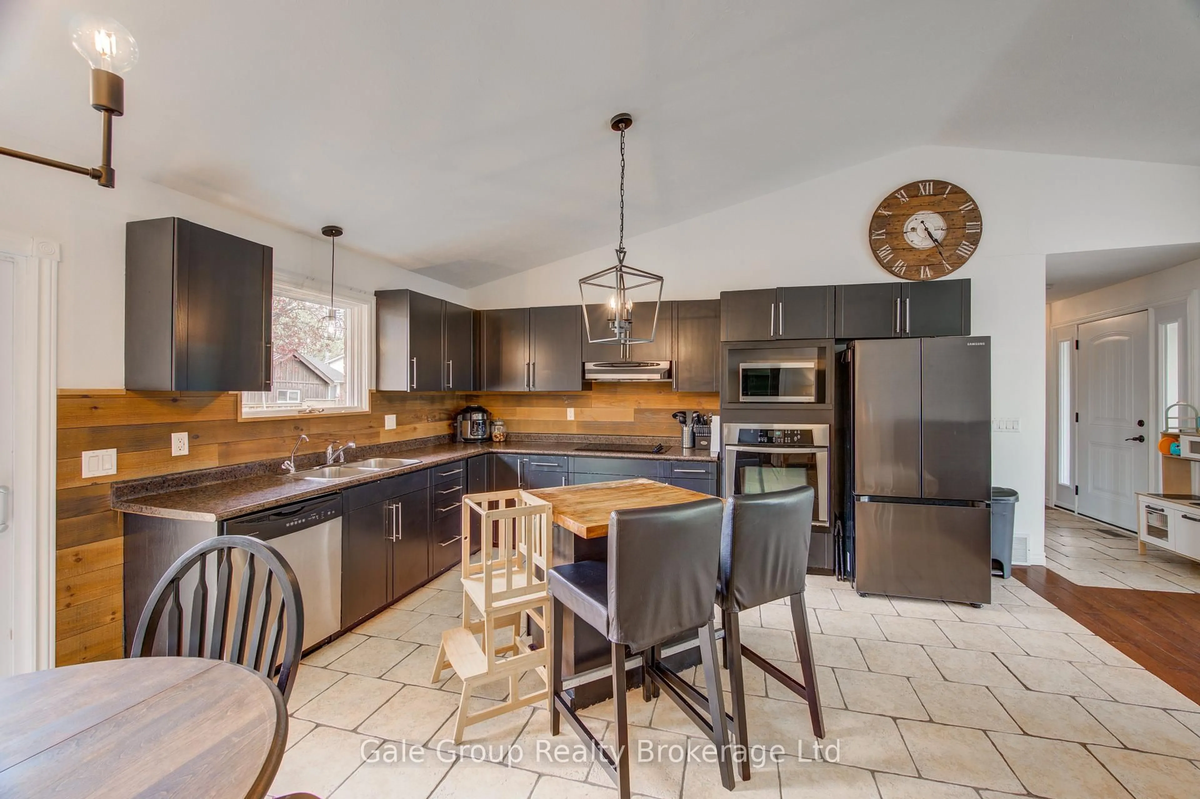 Open concept kitchen, ceramic/tile floor for 222 Caverly Rd, Aylmer Ontario N5H 2P7