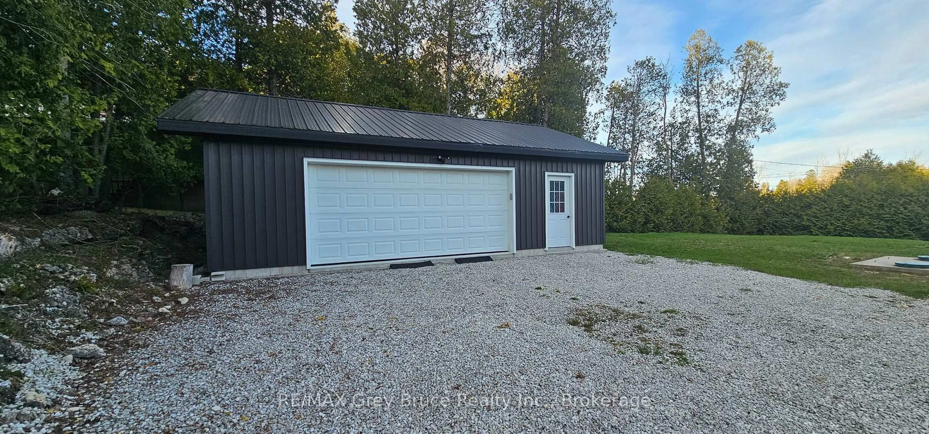 Indoor garage for 597 Stokes Bay Rd, Northern Bruce Peninsula Ontario N0H 2M0