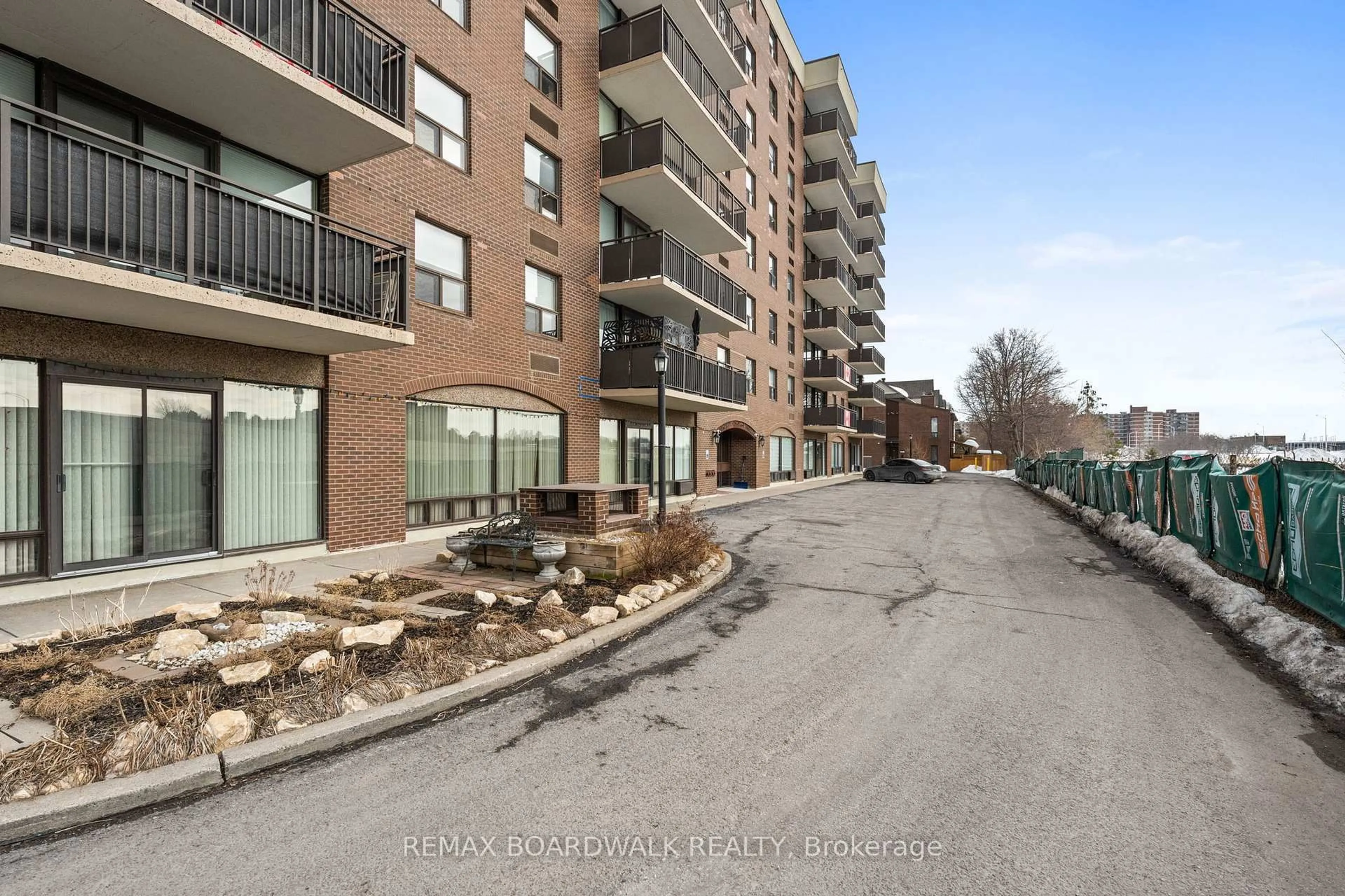 Unknown for 1190 Richmond Rd #502, Ottawa Ontario K2B 8J3