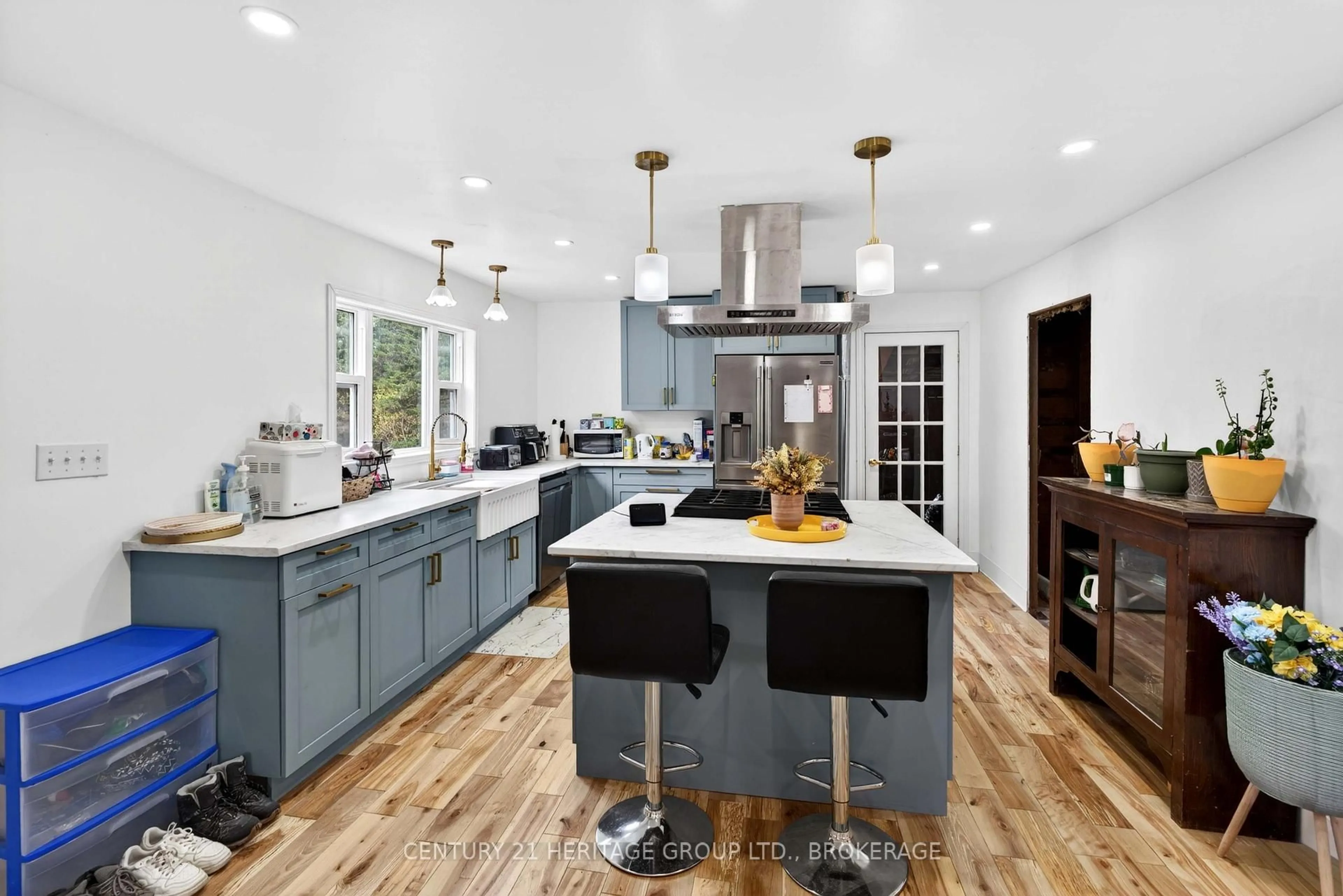 Contemporary kitchen, unknown for 5886 Wilmer Rd, Perth Road Ontario K0H 2L0