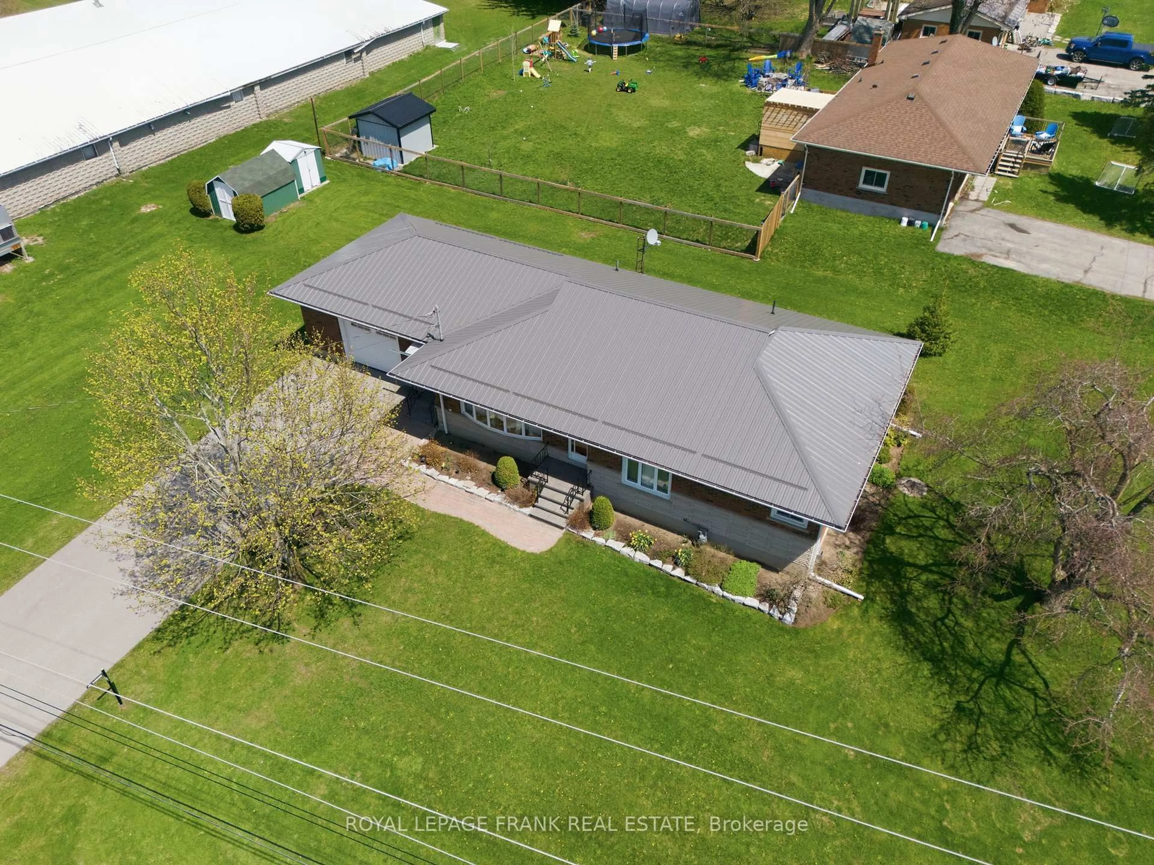 A pic from outside/outdoor area/front of a property/back of a property/a pic from drone, building for 958 Eldon Rd, Kawartha Lakes Ontario K0M 2M0