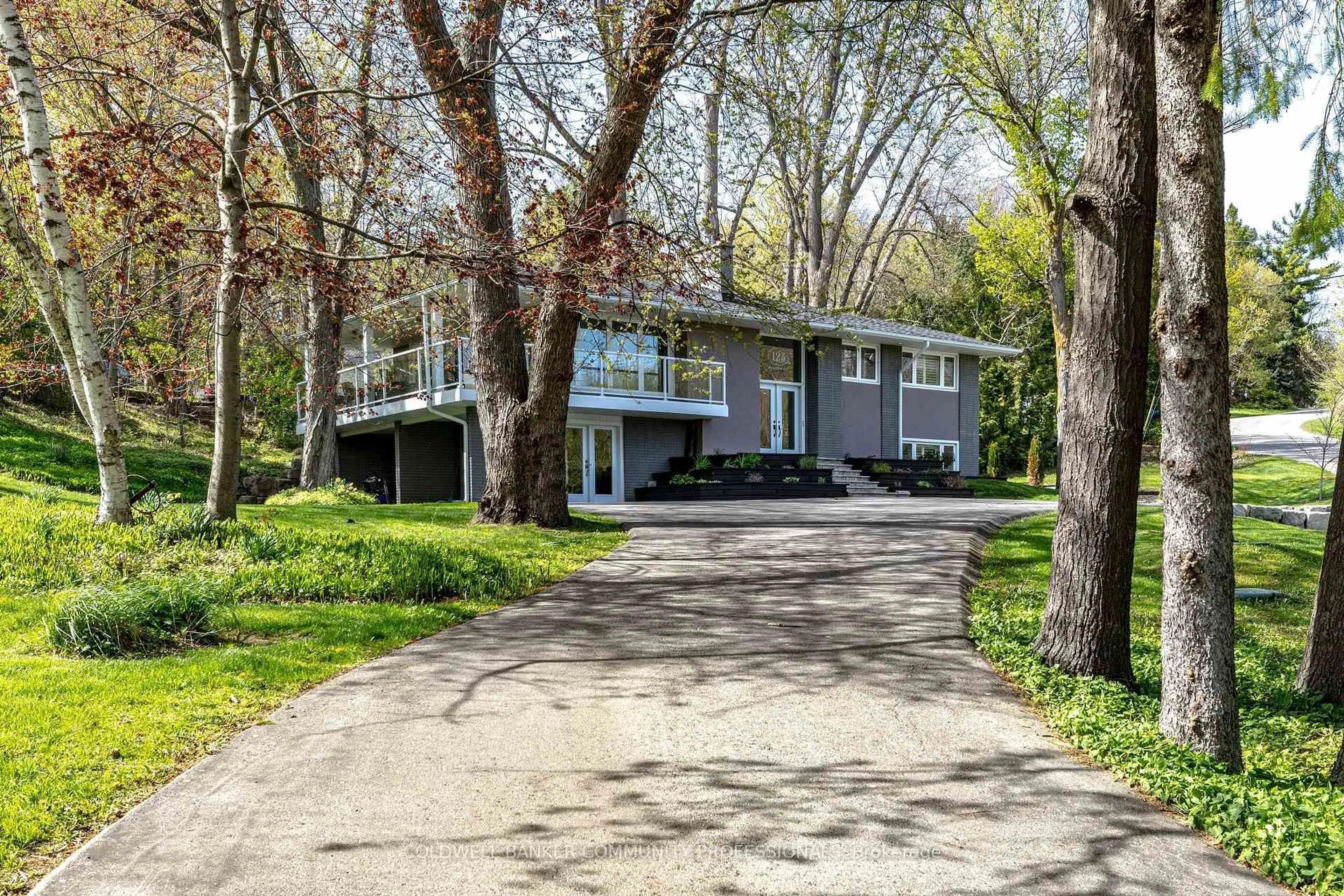 Unknown for 123 Hillcrest Ave, Hamilton Ontario L9H 4X7