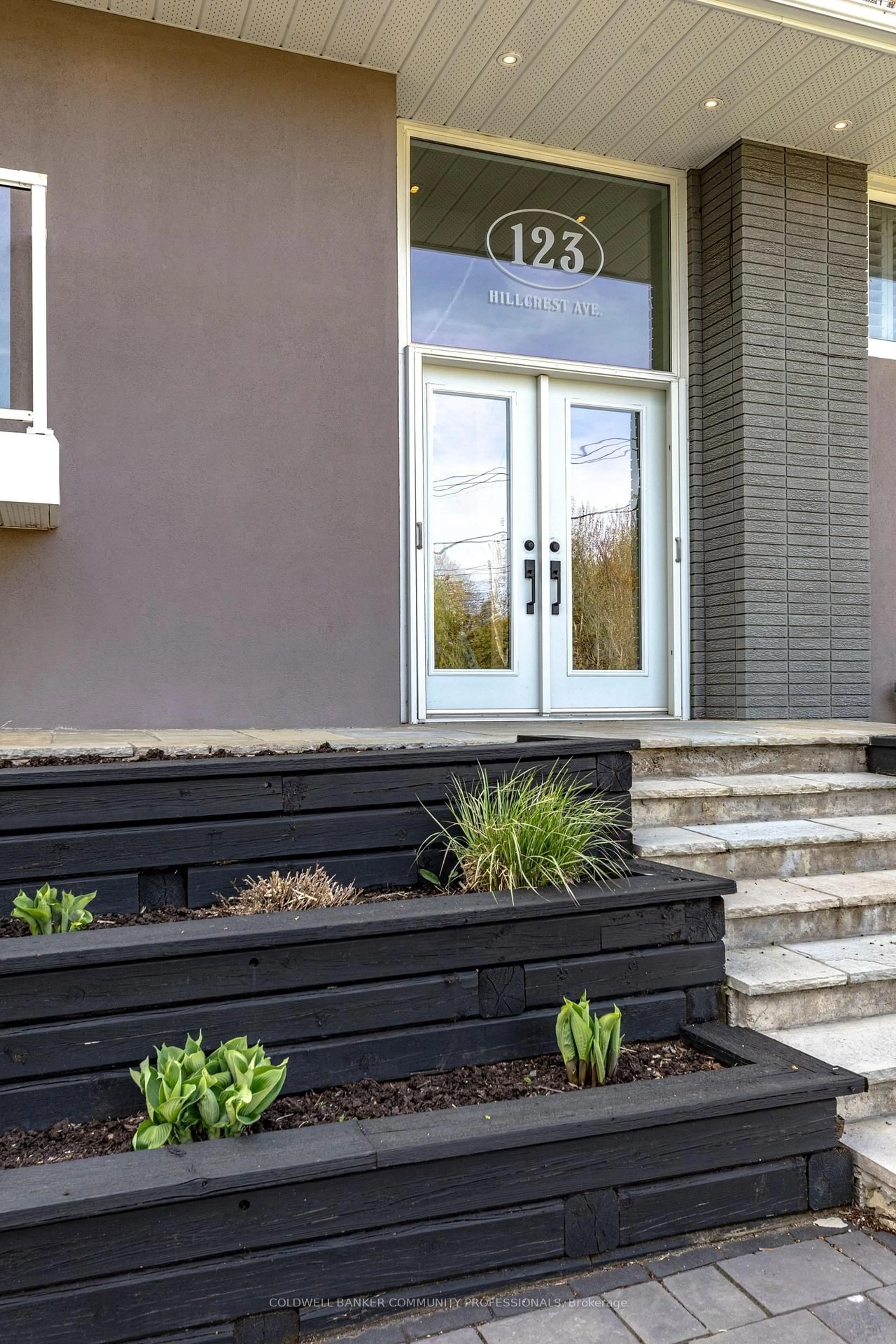 Unknown for 123 Hillcrest Ave, Hamilton Ontario L9H 4X7