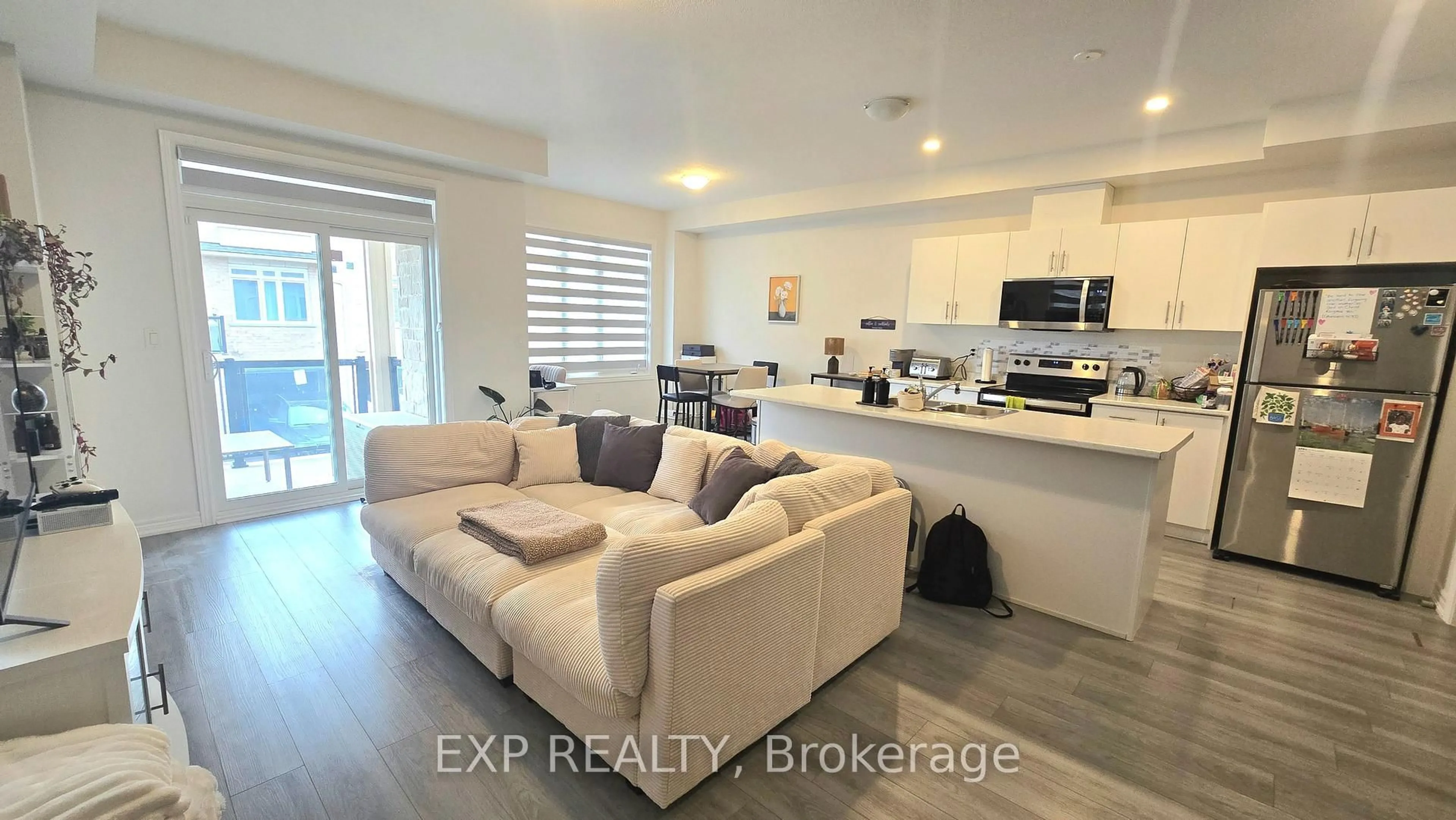 Open concept kitchen, ceramic/tile floor for 40 Zinfandel Dr #54, Hamilton Ontario L8E 0L1