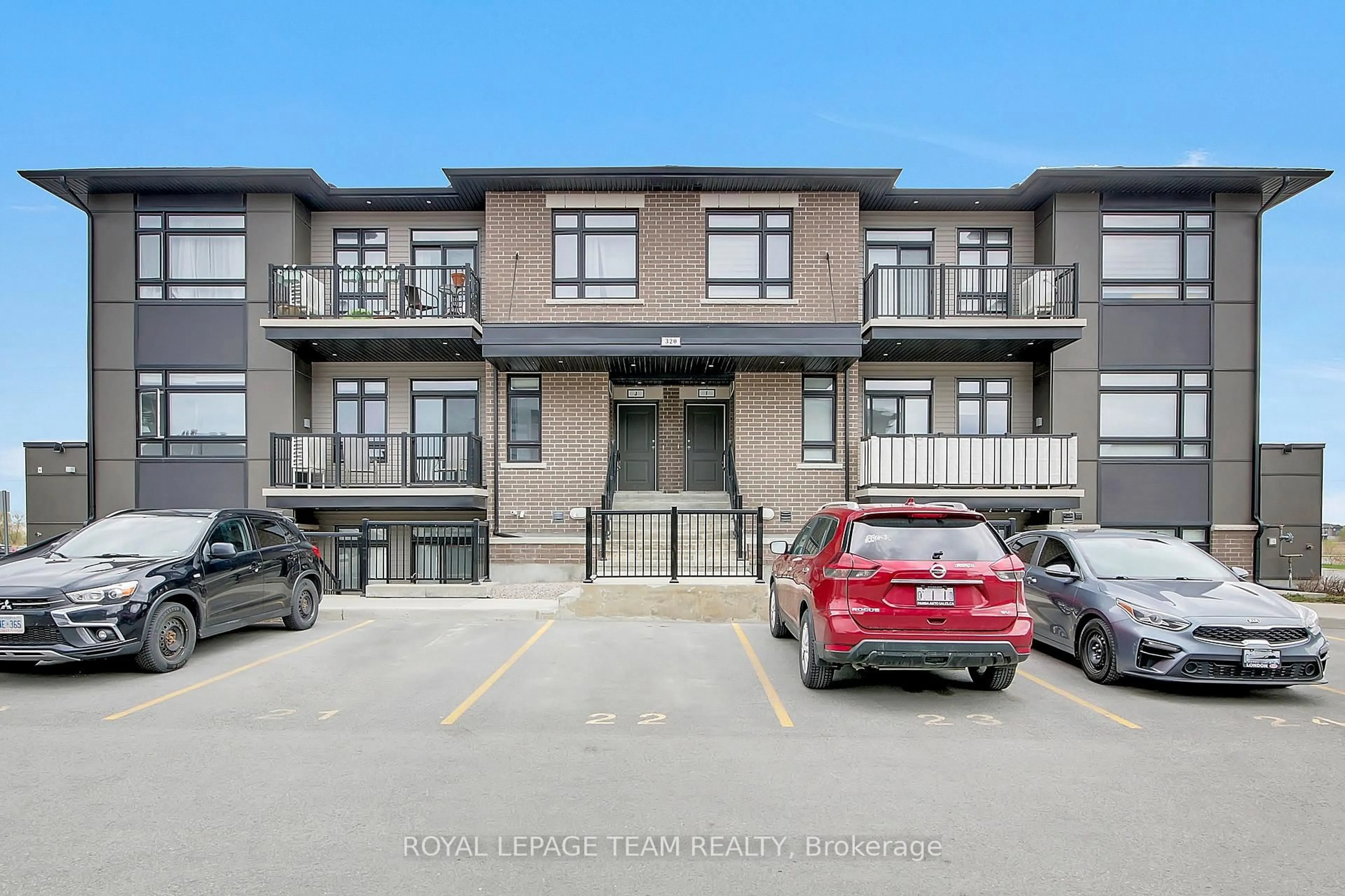 Unknown for 320 Tulum Cres #F, Ottawa Ontario K2S 0W1