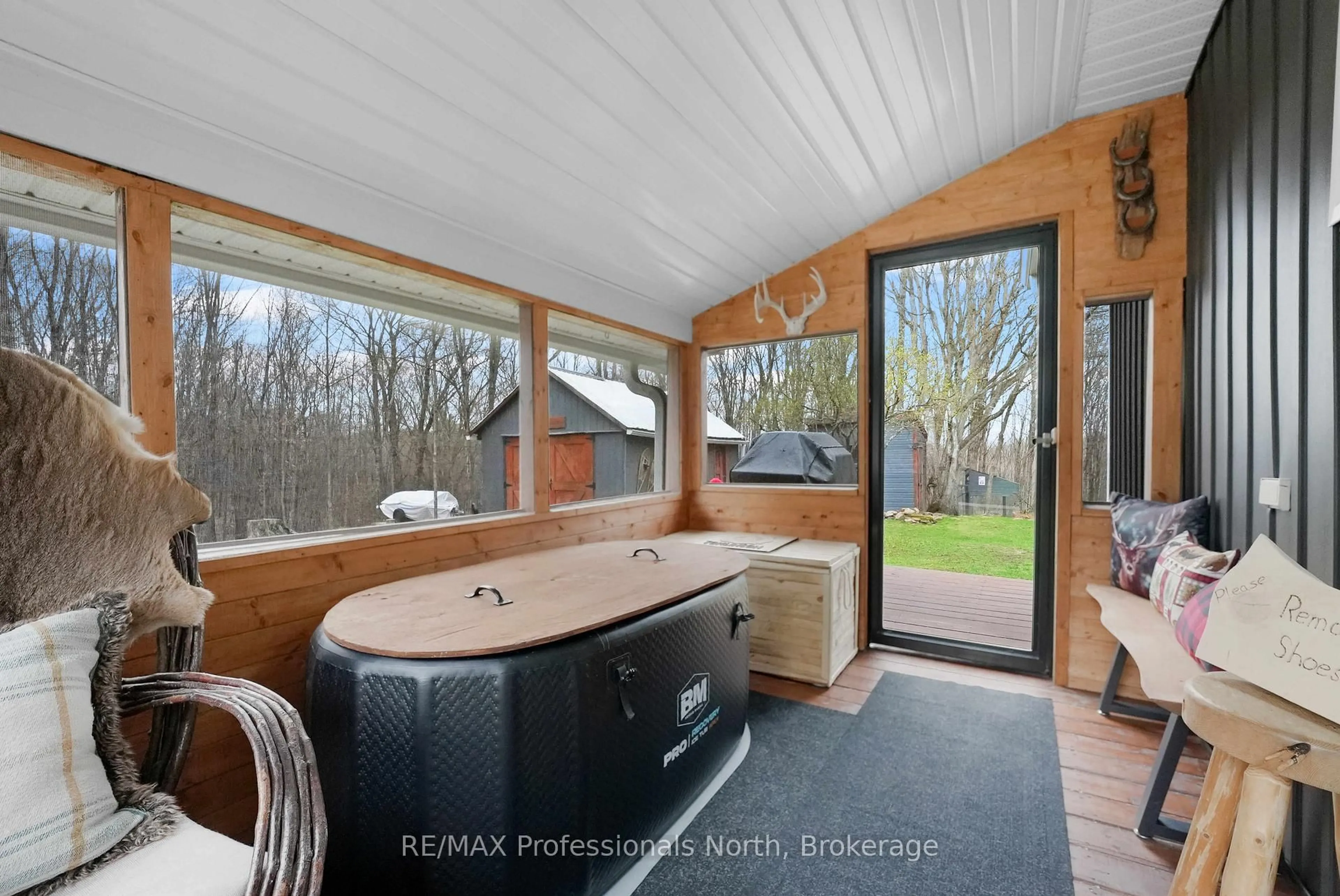 Contemporary bathroom, ceramic/tile floor for 1392 Old Donald Rd, Dysart et al Ontario K0M 1S0