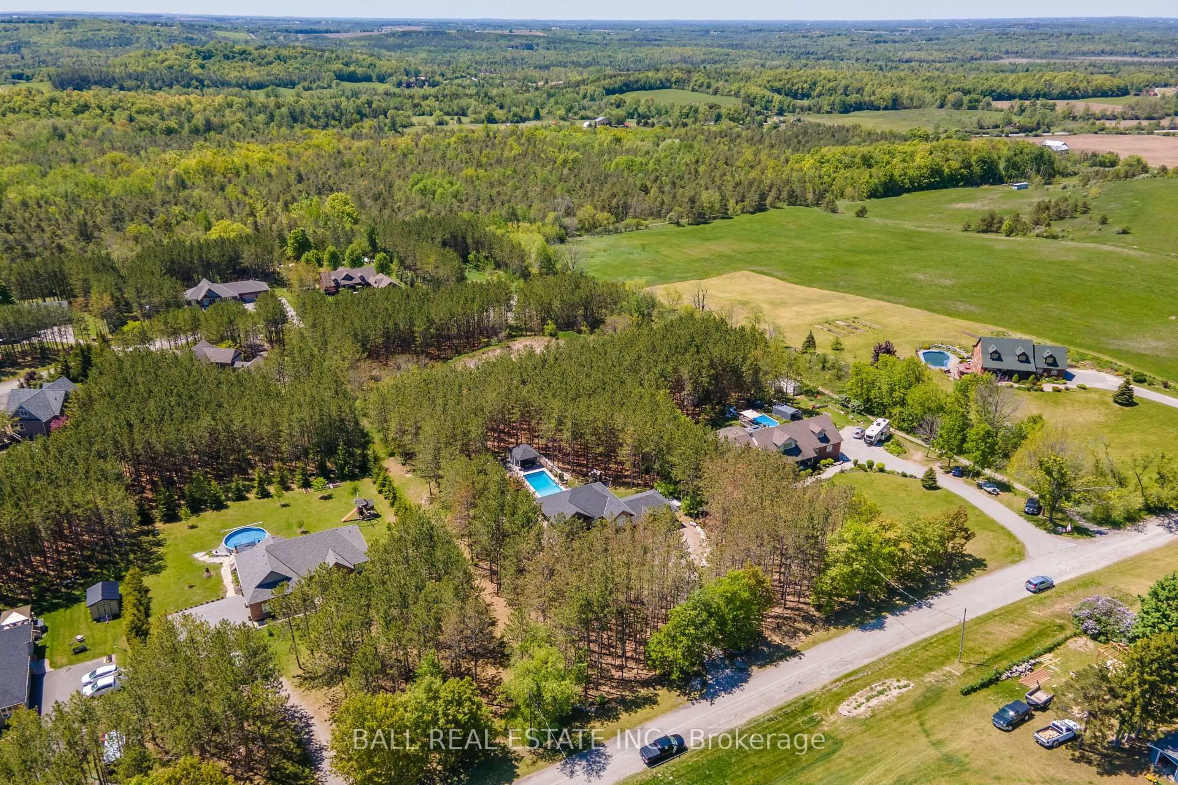 A pic from outside/outdoor area/front of a property/back of a property/a pic from drone, unknown for 2276 Hillview Dr, Kawartha Lakes Ontario L0A 1A0