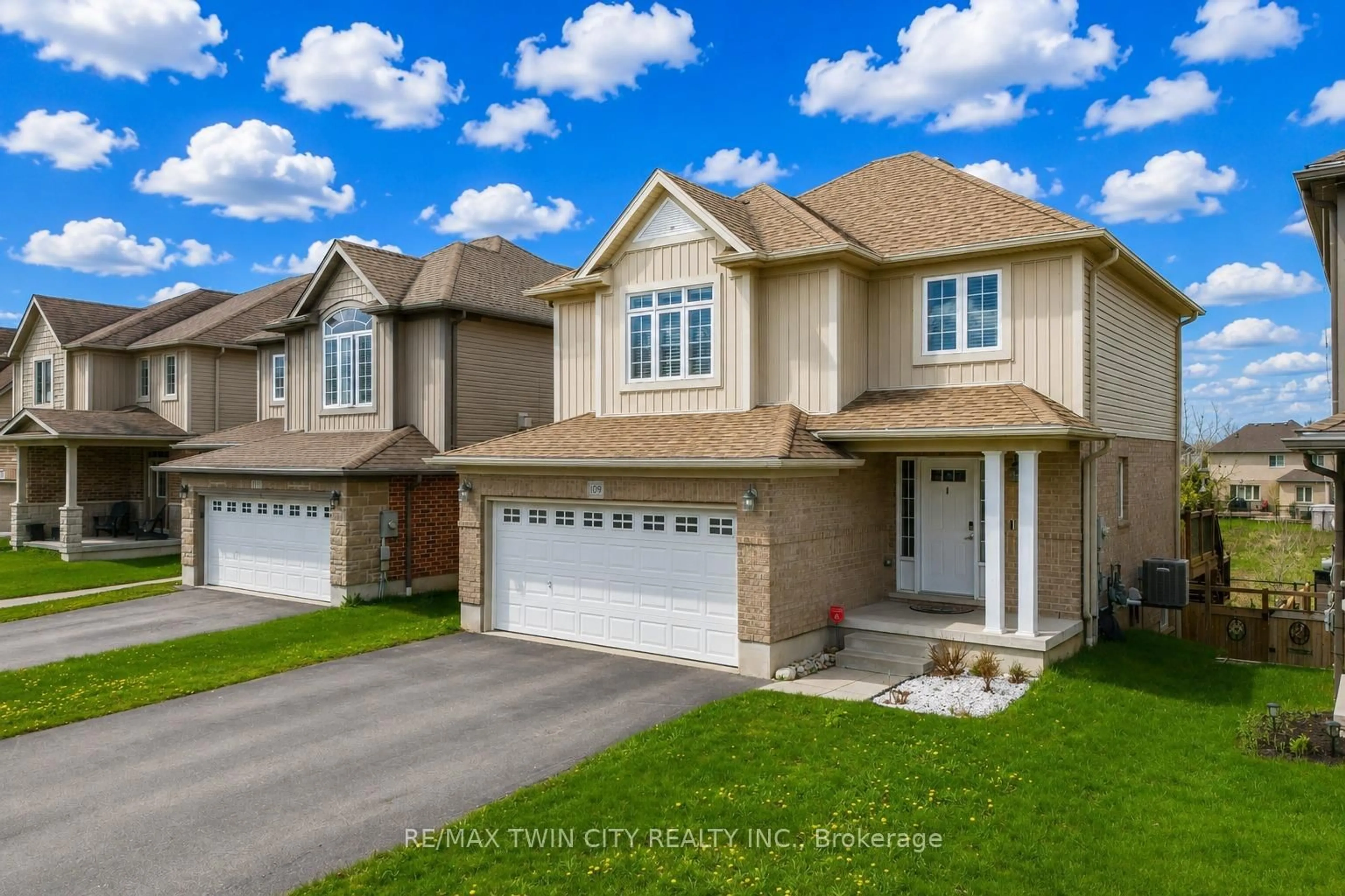 Unknown for 109 ROBERT SIMONE Way, North Dumfries Ontario N0B 1E0