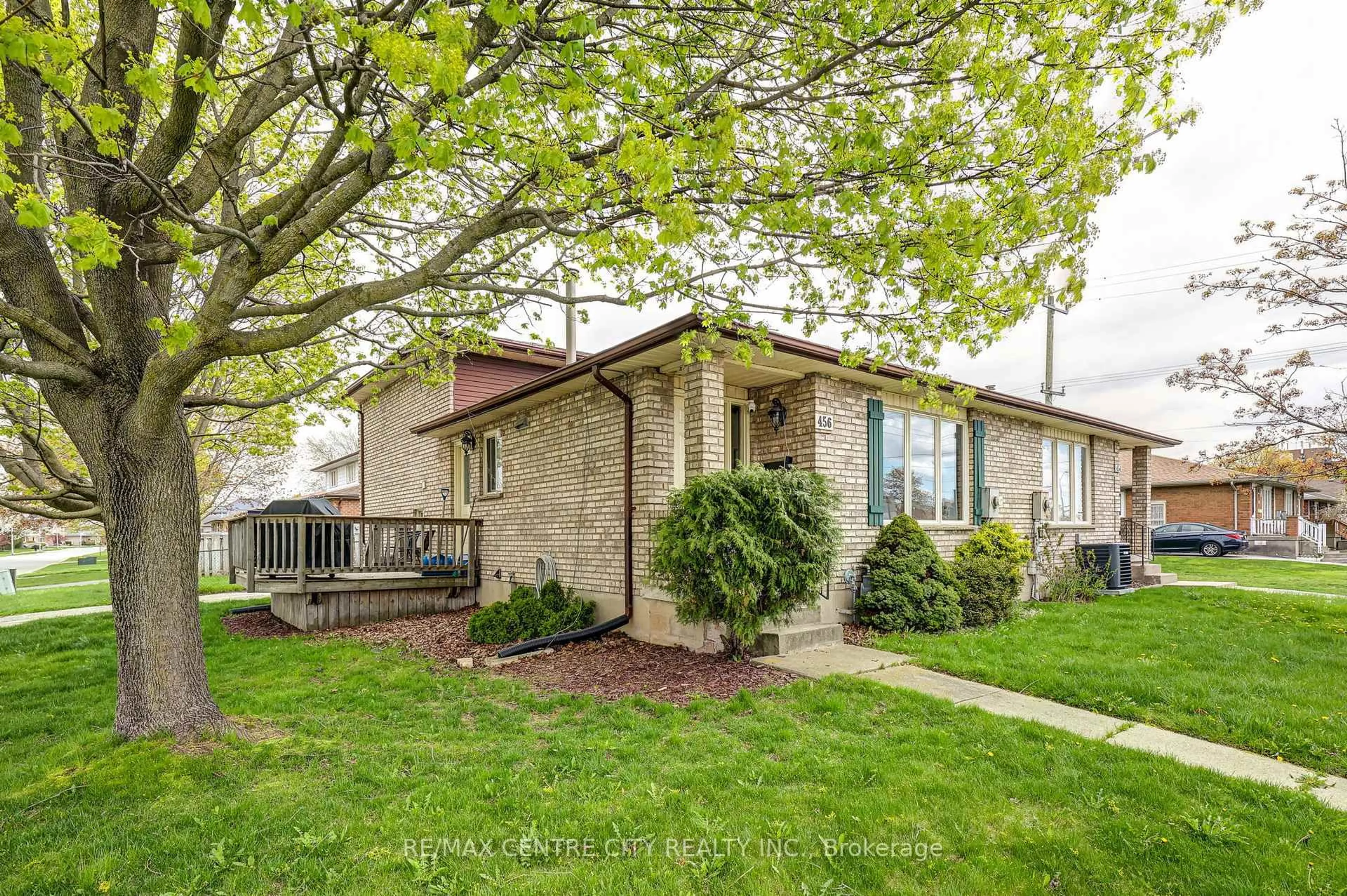 Unknown for 456 Wellington St, St. Thomas Ontario N5R 5X8