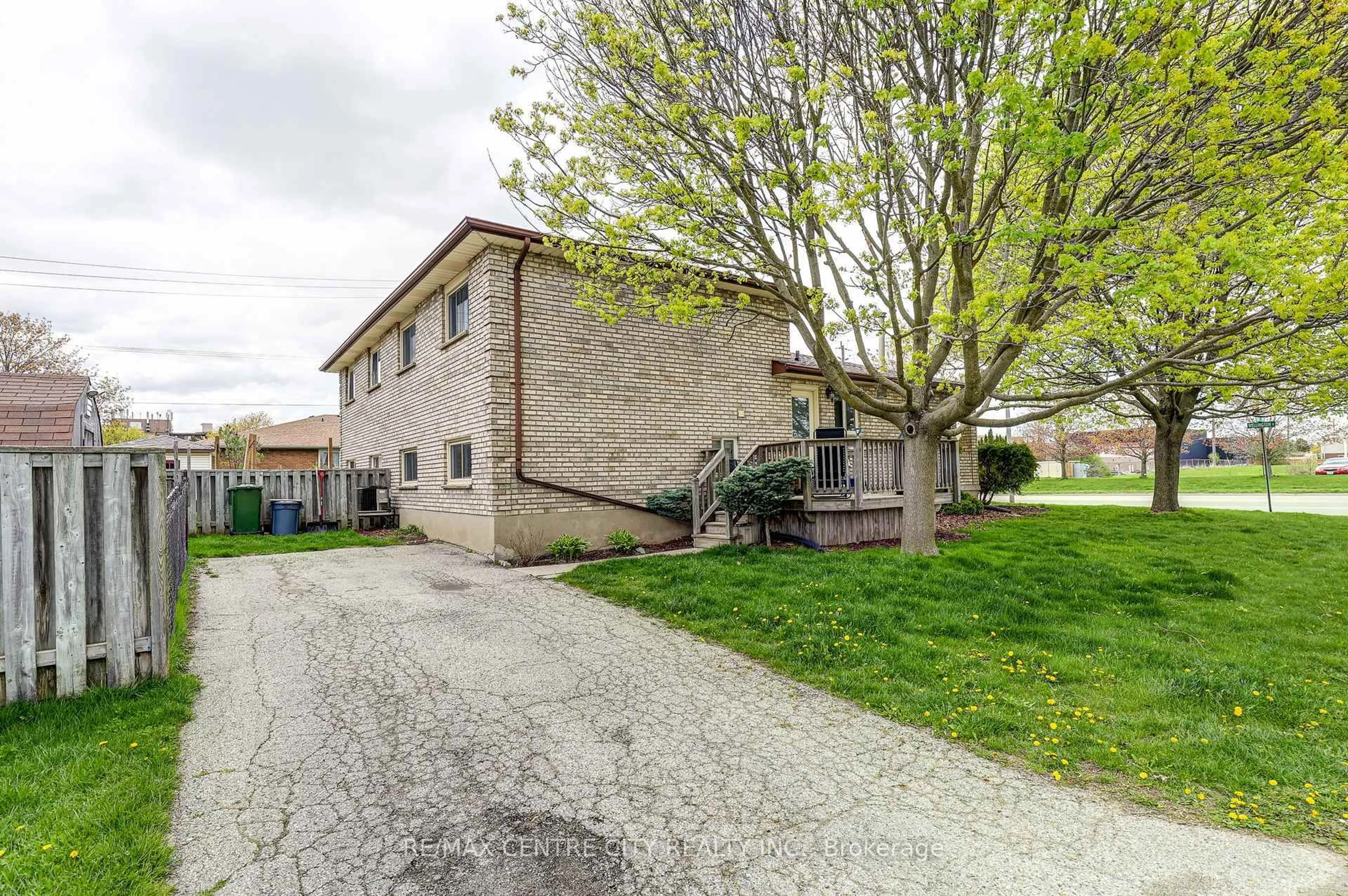 Unknown for 456 Wellington St, St. Thomas Ontario N5R 5X8