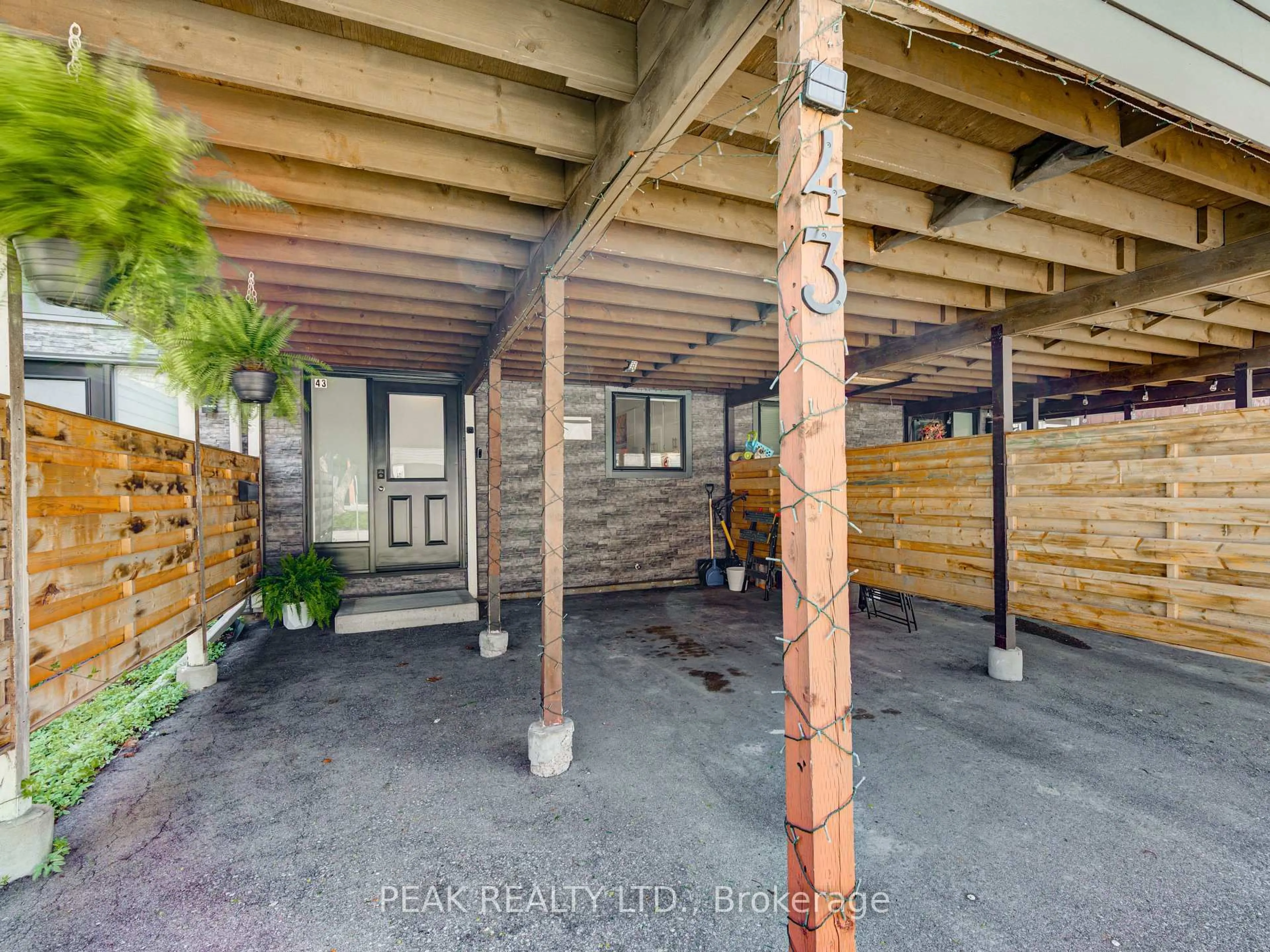 Unknown for 135 Chalmers St #43, Cambridge Ontario N1R 6M2