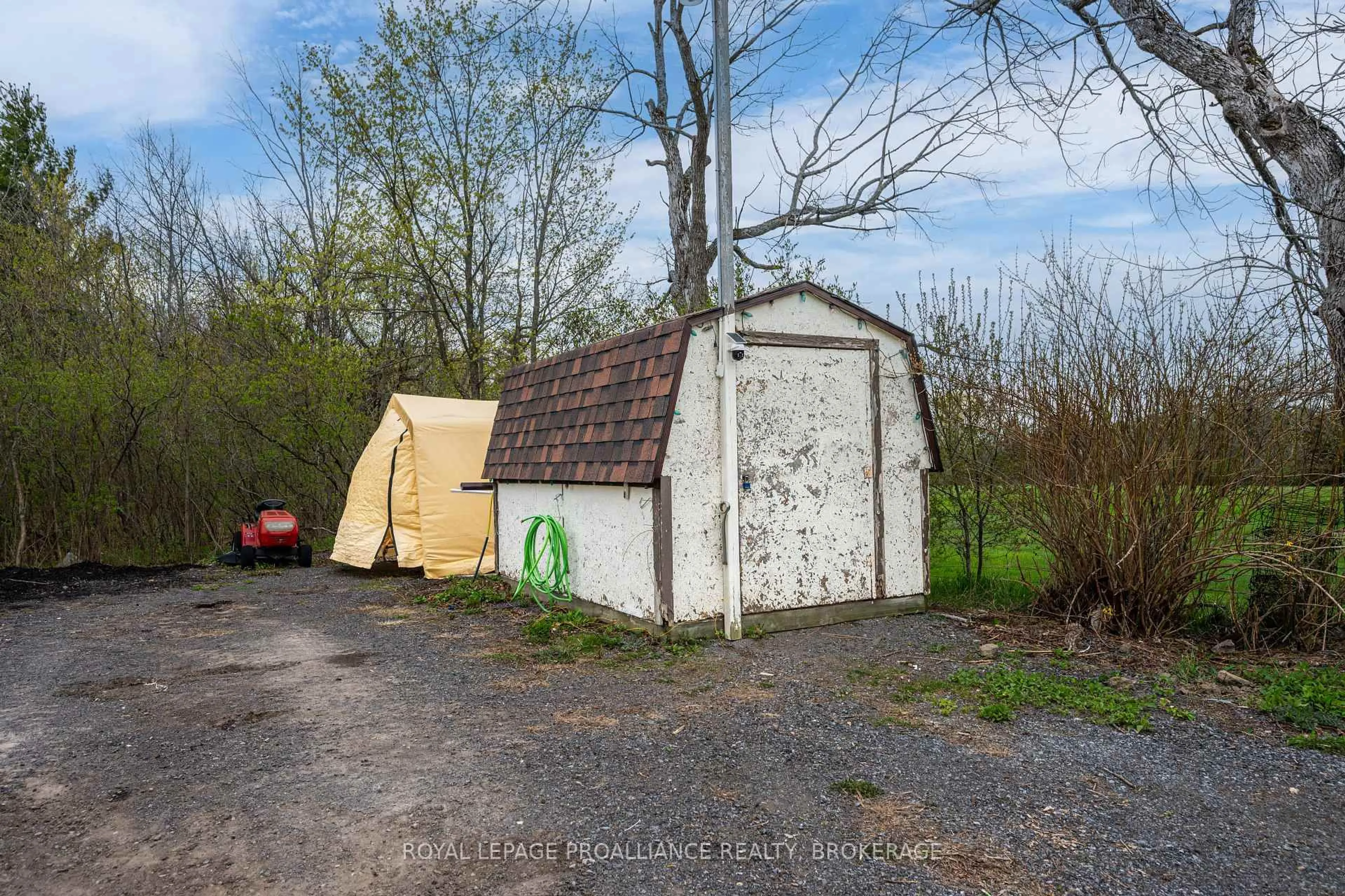 Shed for 1824 Bethel Rd, Yarker Ontario K0K 3N0