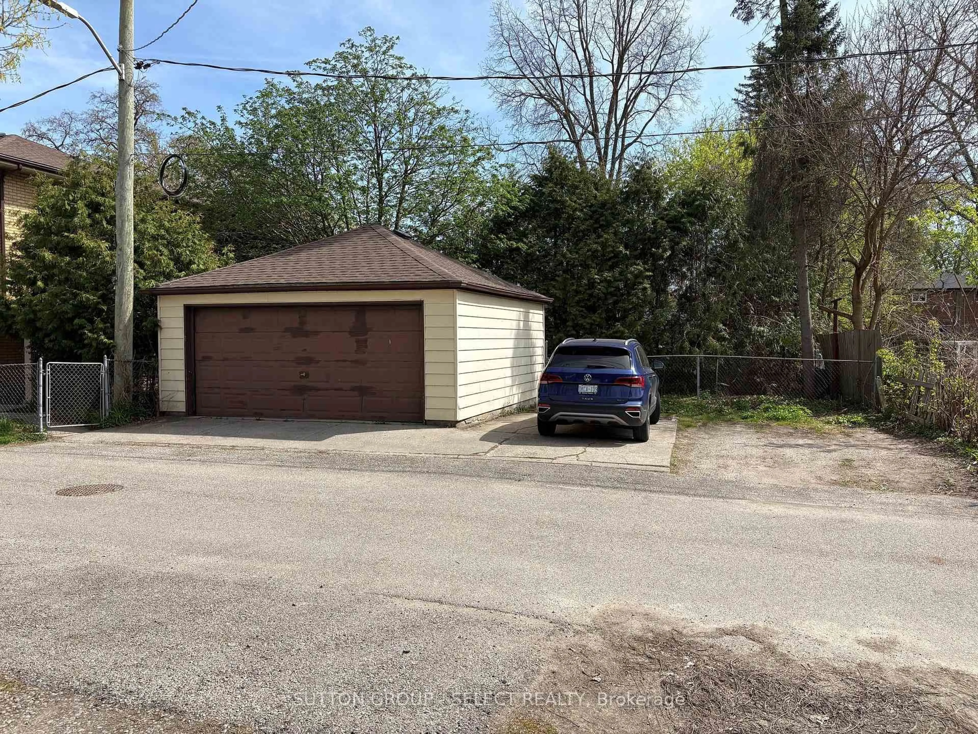 Unknown for 84 Wilson Ave, London North Ontario N6H 1X6