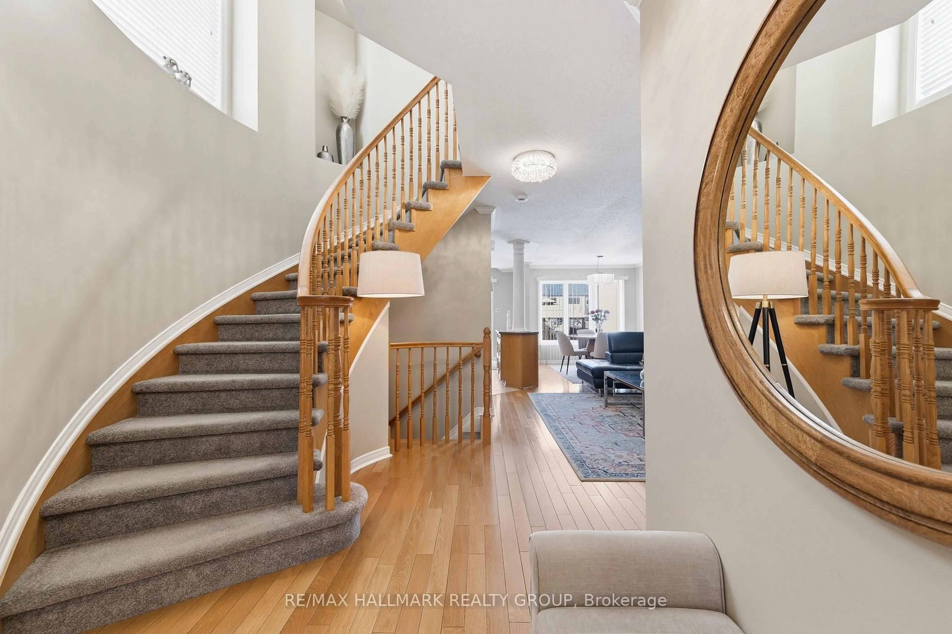 Unknown for 2208 Brockstone Cres, Ottawa Ontario K4A 4V4