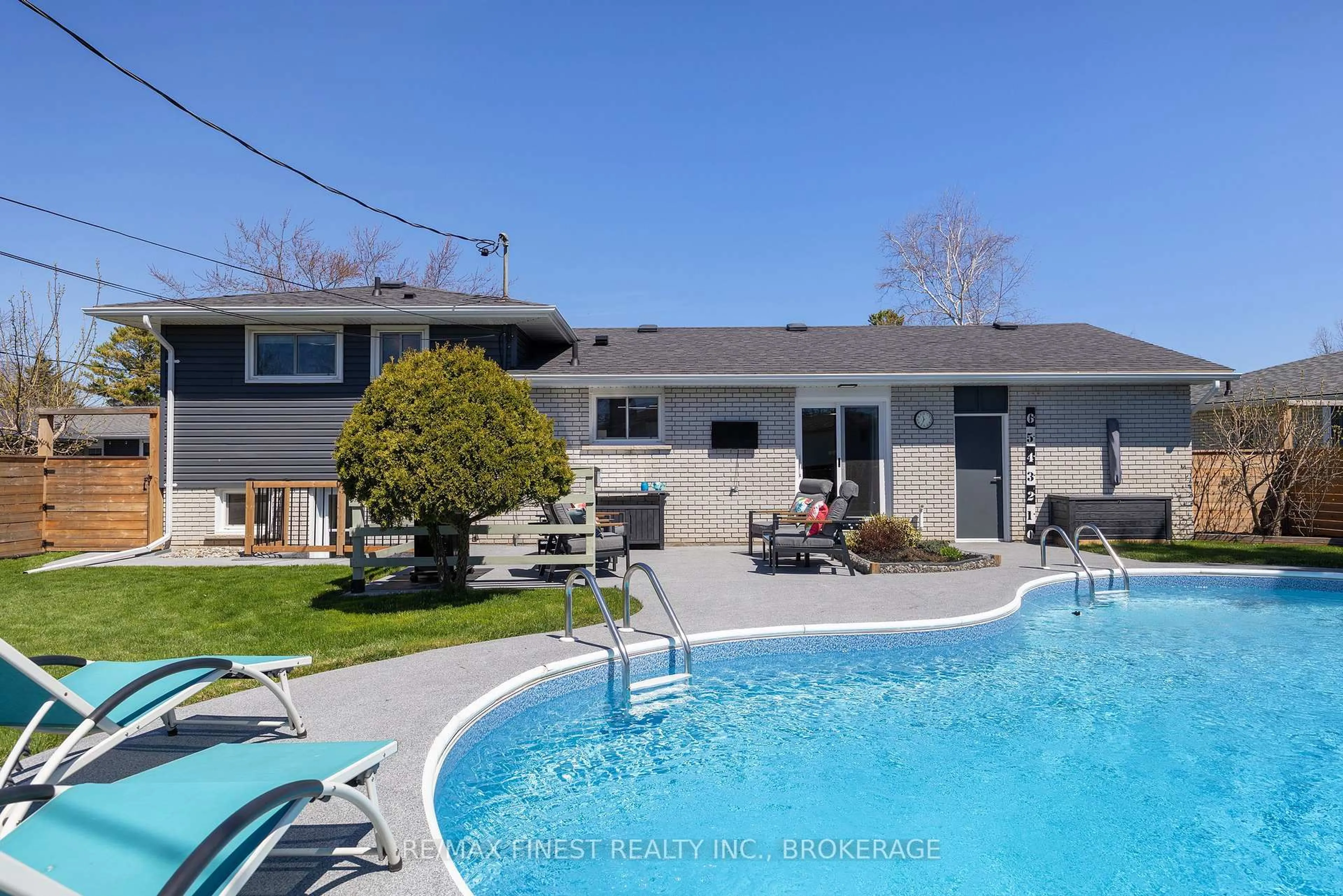 Pool for 699 Wembly Pl, Kingston Ontario K7M 5L7