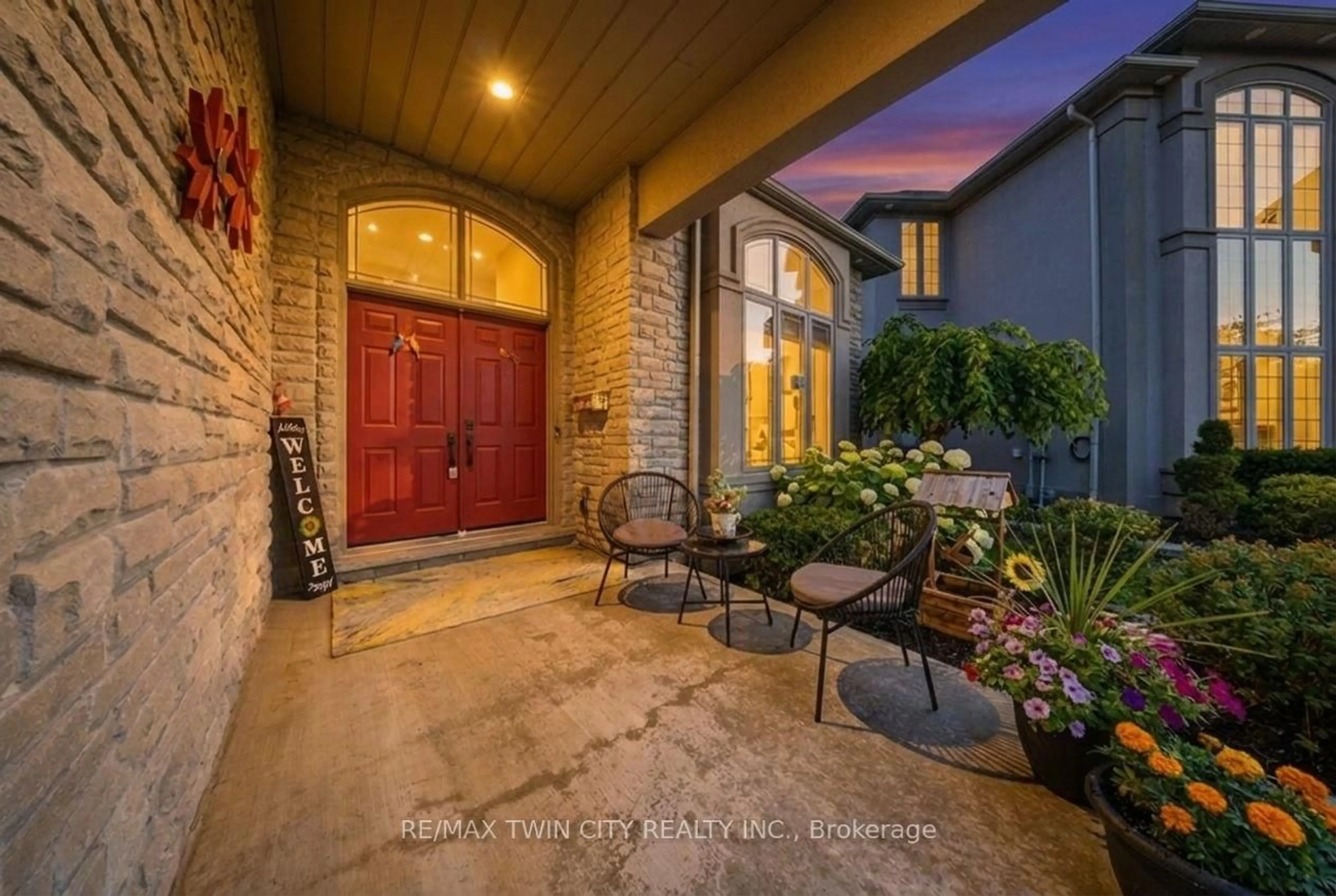 Indoor entryway for 7 Tom Thomson Crt, Brantford Ontario N3R 7Z6