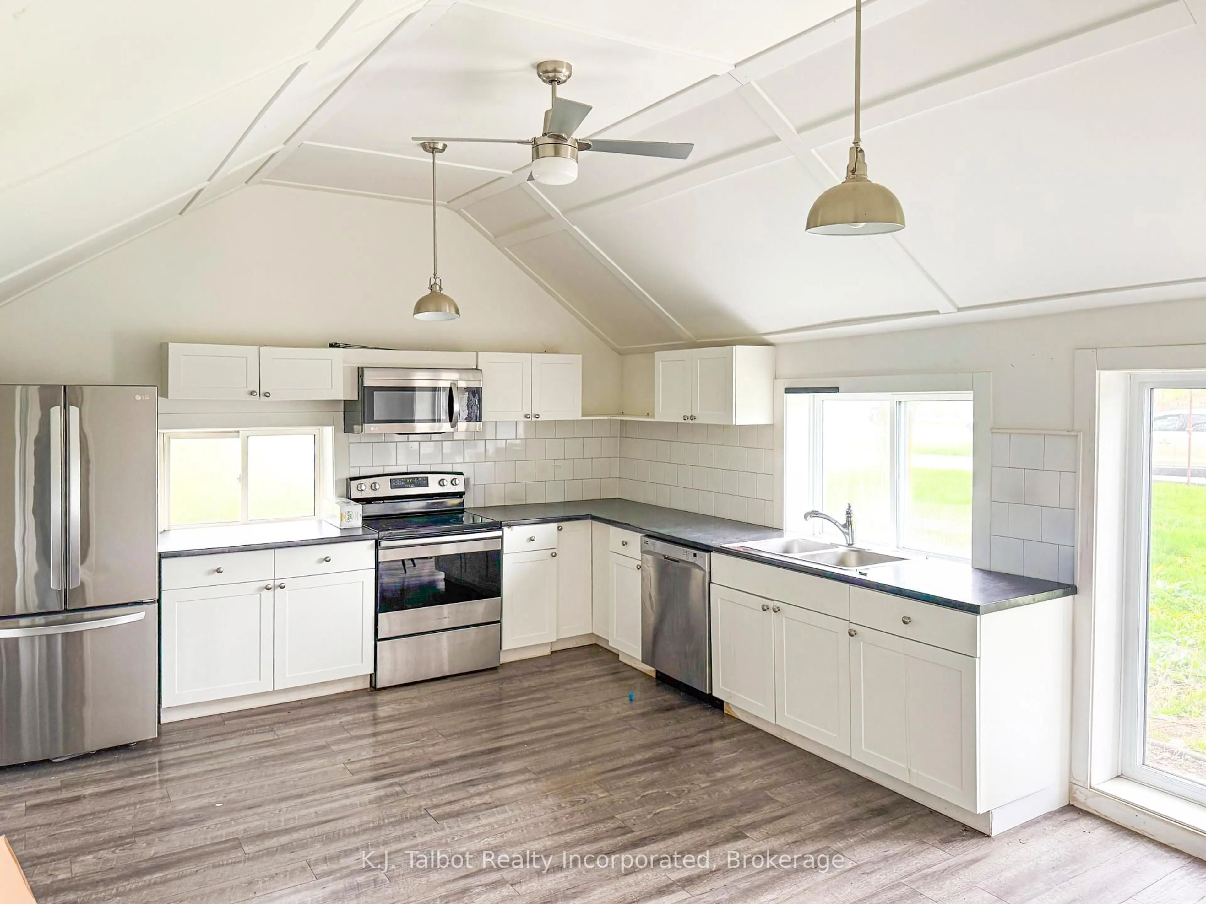 Open concept kitchen, unknown for 34002 Saltford Rd, Goderich Ontario N7A 3Y1