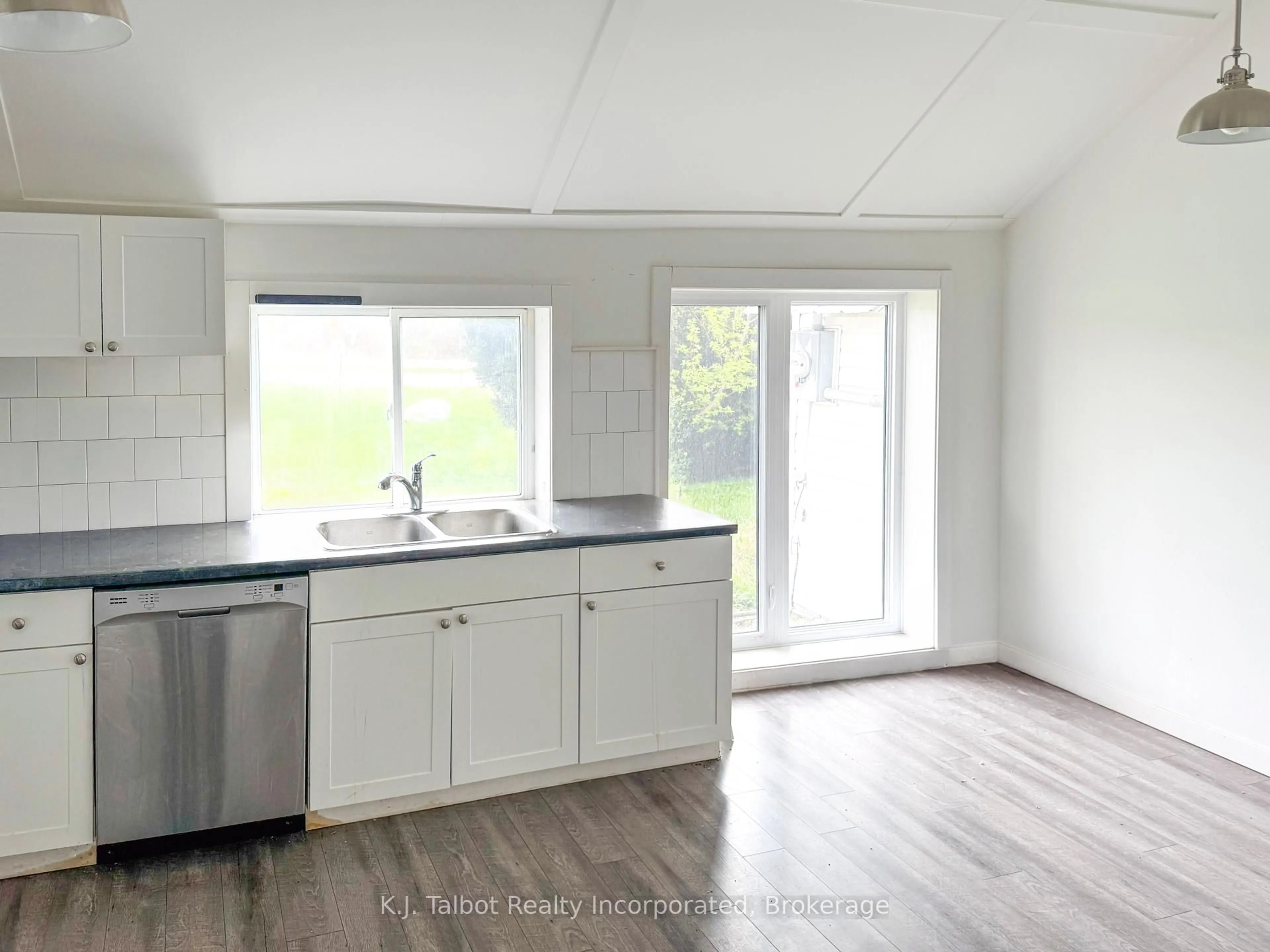 Open concept kitchen, unknown for 34002 Saltford Rd, Goderich Ontario N7A 3Y1