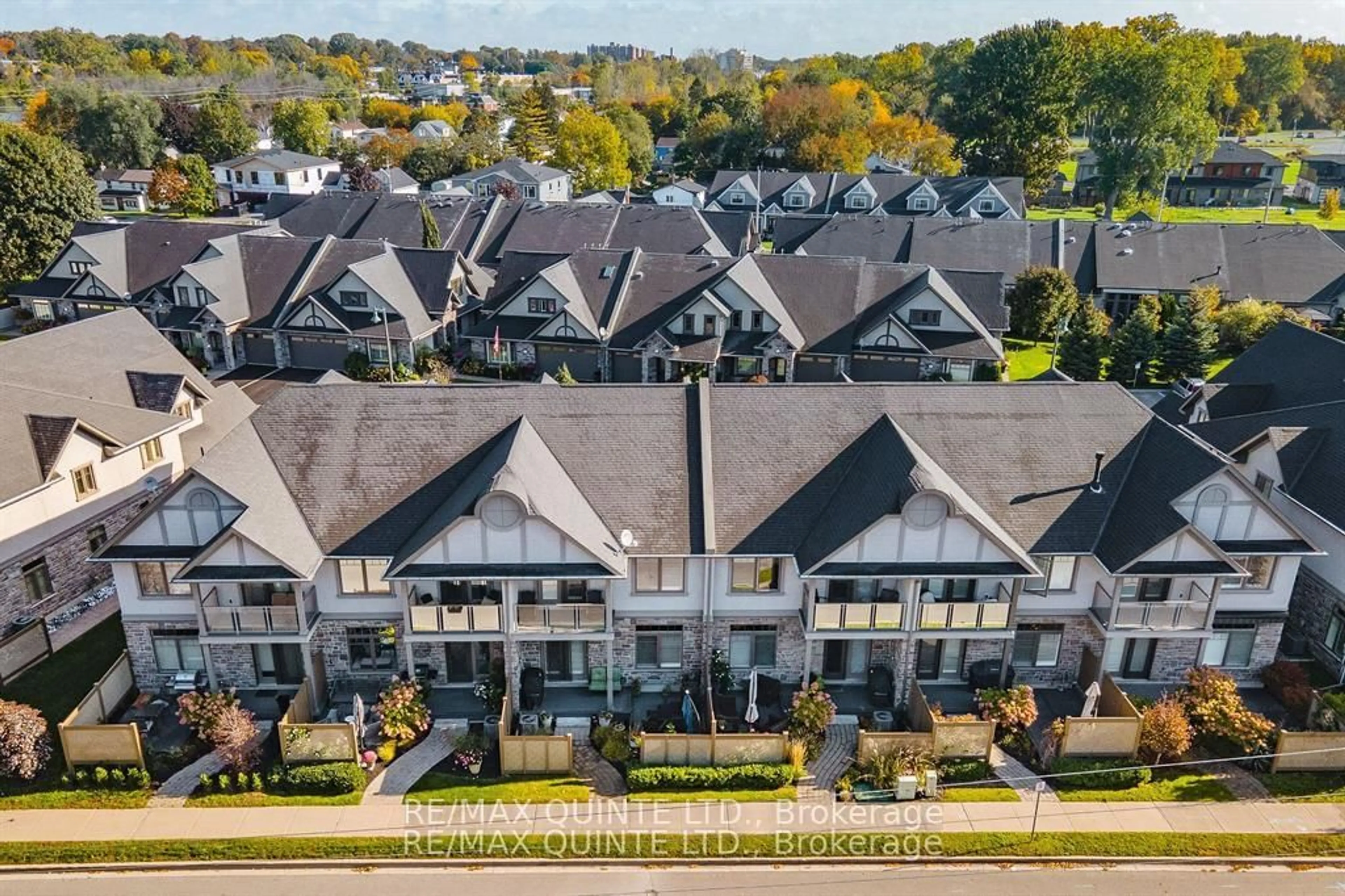 A pic from outside/outdoor area/front of a property/back of a property/a pic from drone, unknown for 24 South Church St #44, Belleville Ontario K8N 0A9