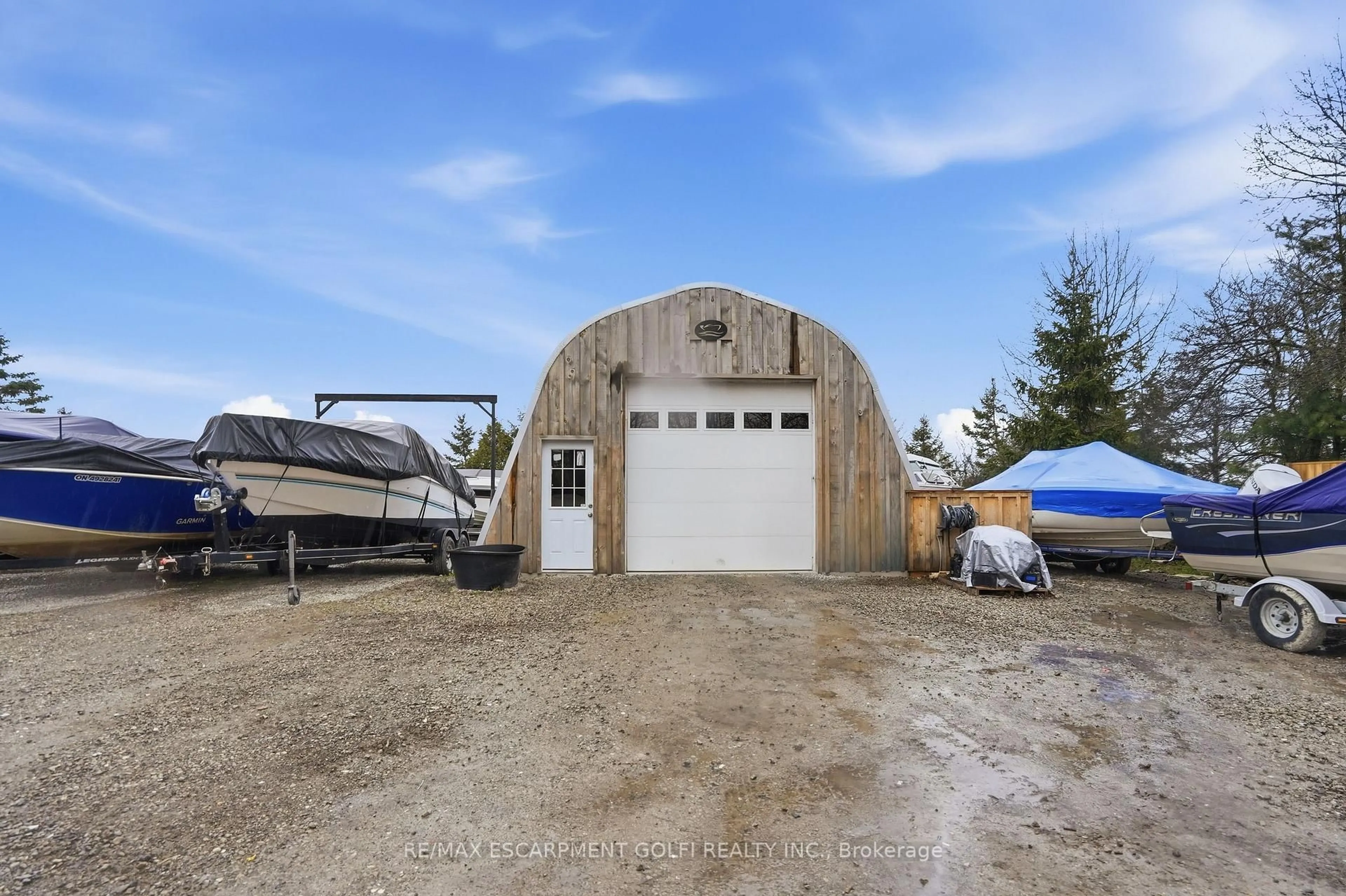 Shed for 800 Hall Rd, Hamilton Ontario L0R 1C0