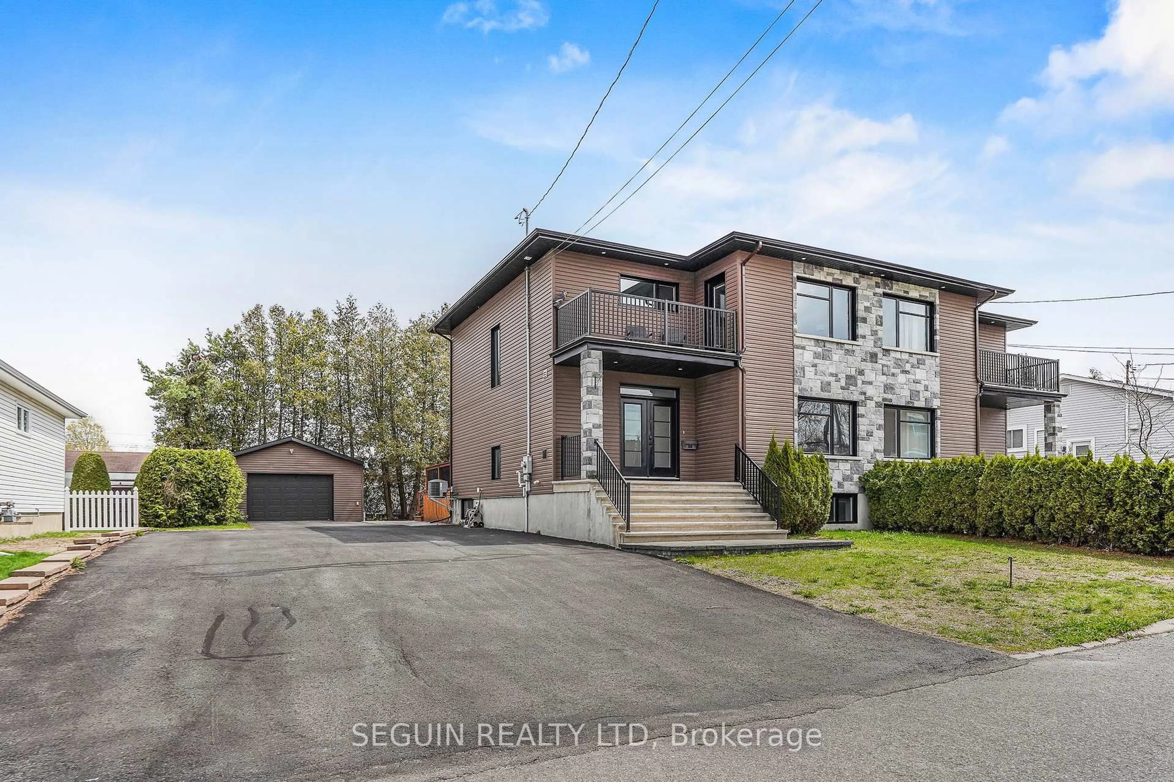 Home with brick exterior material, street for 489 Abbott St, Hawkesbury Ontario K6A 2E2