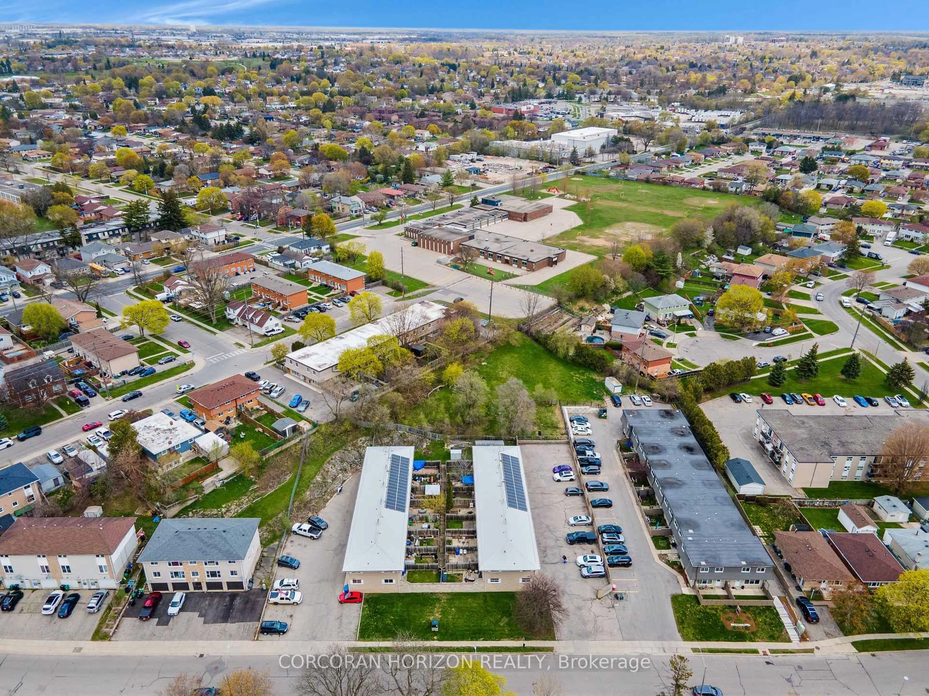 A pic from outside/outdoor area/front of a property/back of a property/a pic from drone, street for 23 Glen Rd, Cambridge Ontario N1R 4L4