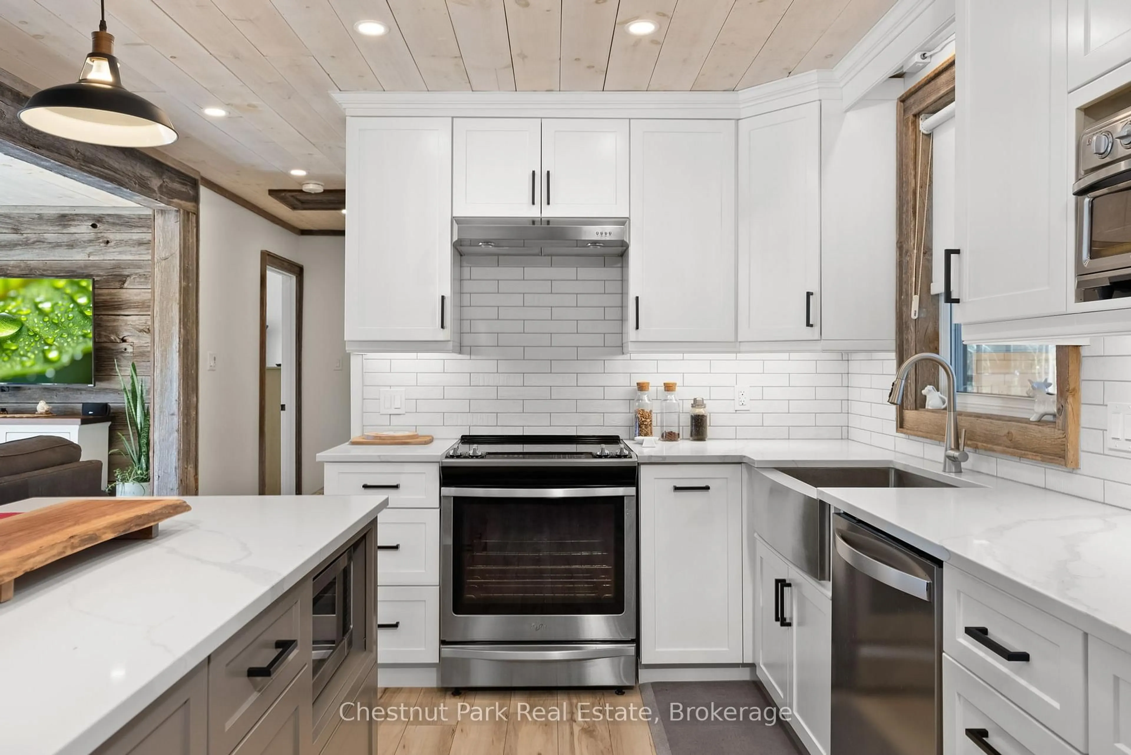 Contemporary kitchen, ceramic/tile floor for 1006 Young's Rd #7, Muskoka Lakes Ontario P0B 1J0