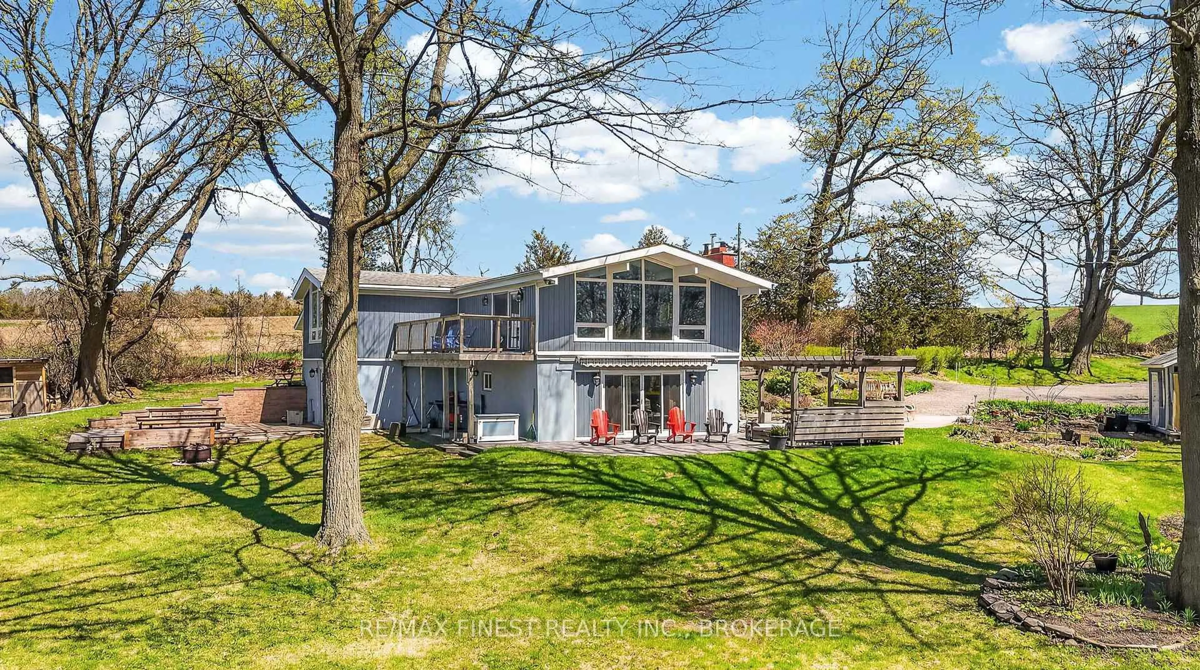 Home with vinyl exterior material, water/lake/river/ocean view for 79 HICKORY Lane, Napanee Ontario K7R 3K8