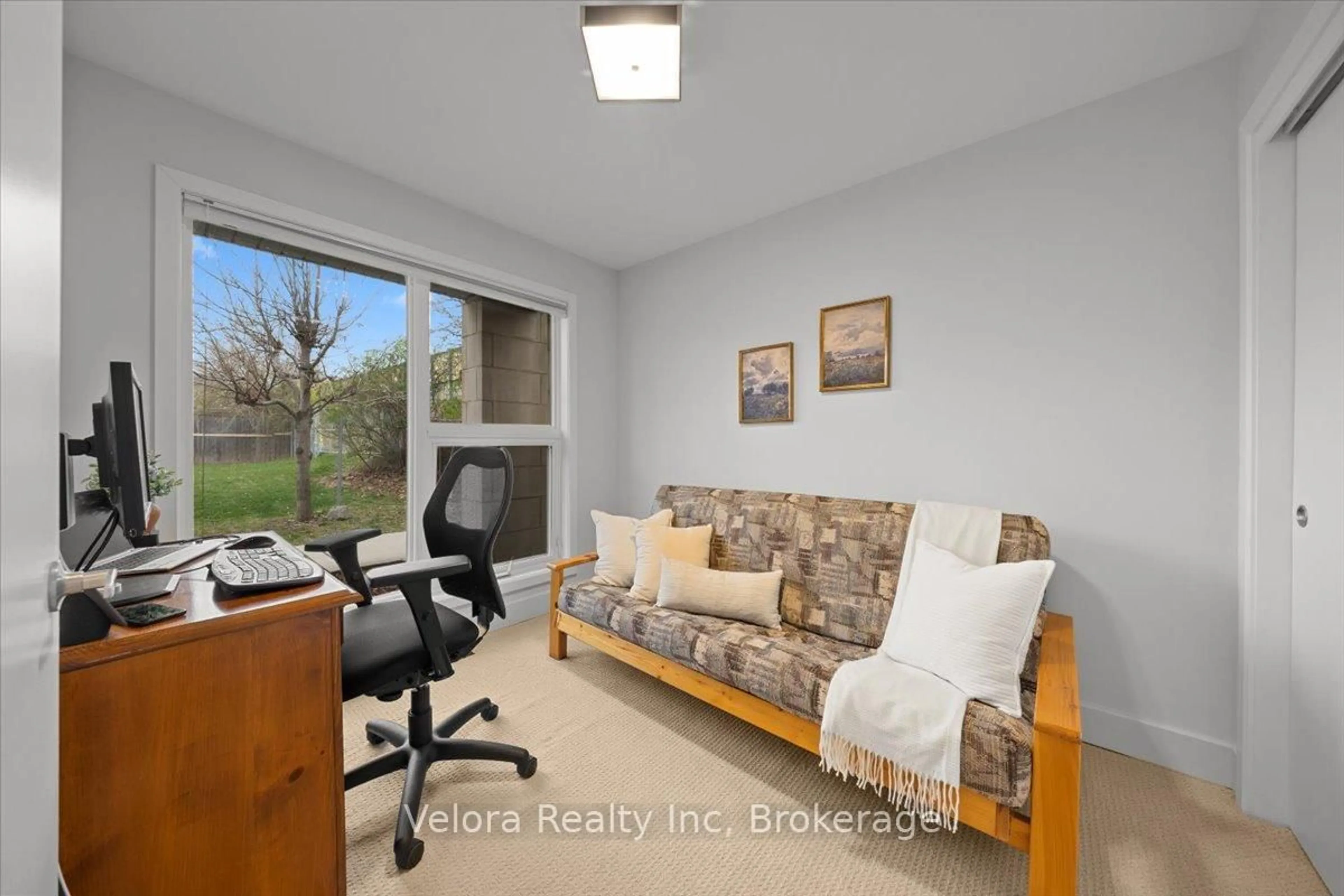A pic of a room for 63F Young St, Ottawa Ontario K1S 5T5