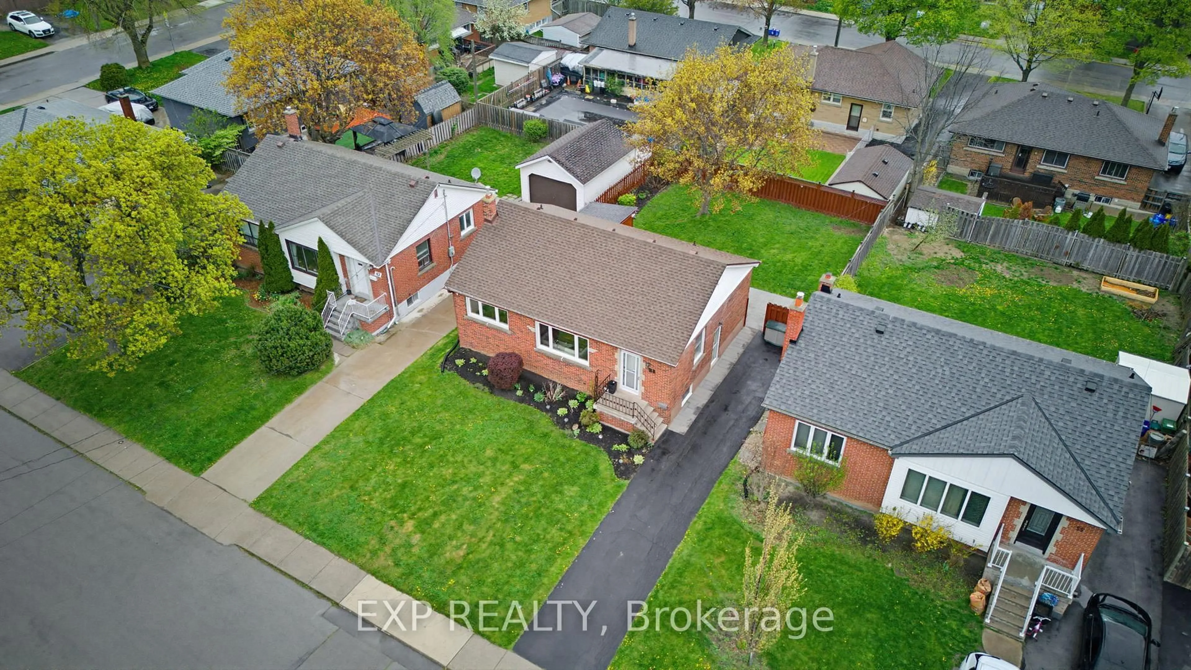 A pic from outside/outdoor area/front of a property/back of a property/a pic from drone, street for 51 Bromley Rd, Hamilton Ontario L9A 2E1