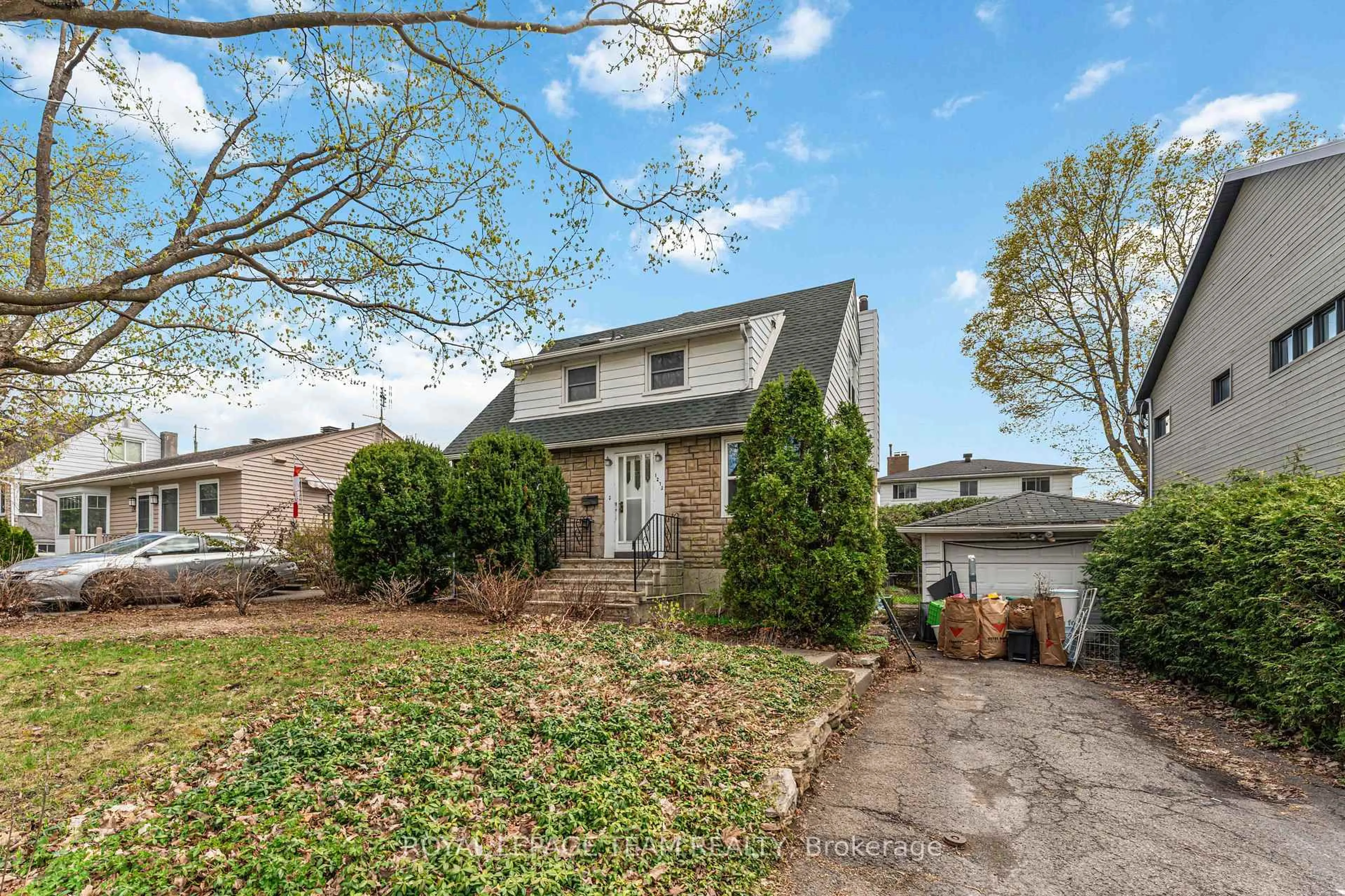 Unknown for 1272 Livingstone Ave, Ottawa Ontario K1H 7P8