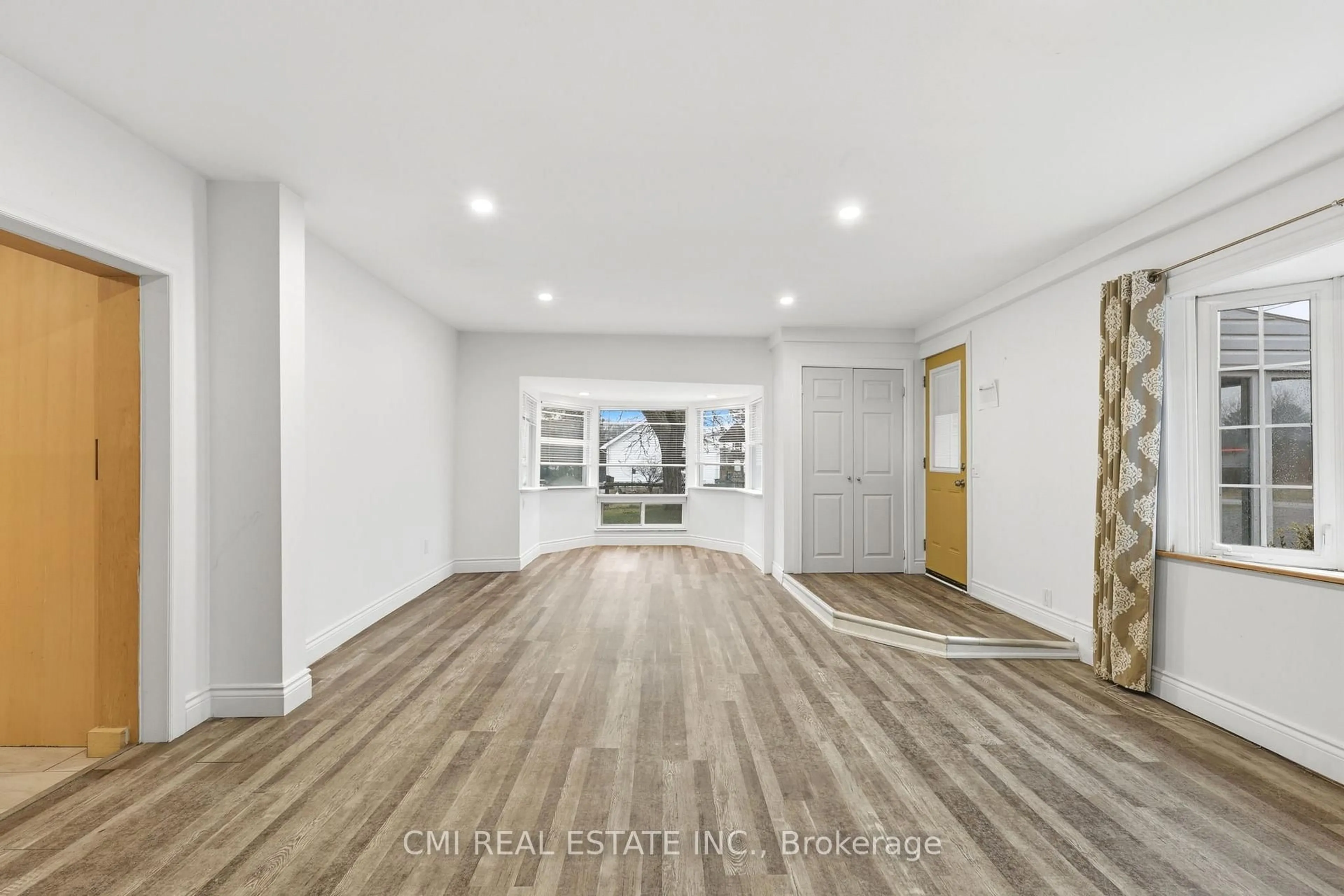 Indoor entryway for 364 Fish & Game Club Rd, Quinte West Ontario K0K 2B0