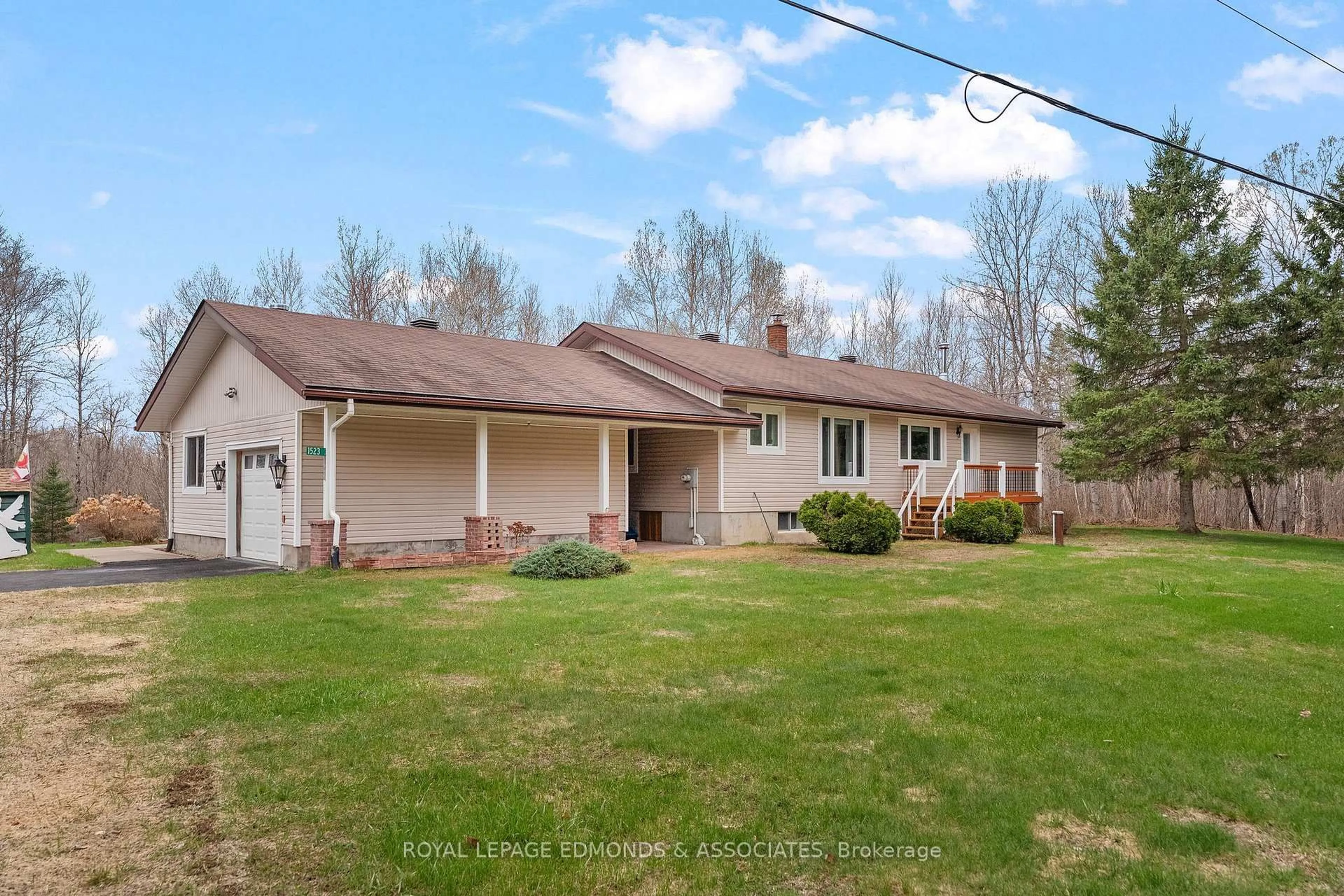 A pic from outside/outdoor area/front of a property/back of a property/a pic from drone, unknown for 1523 Barron Canyon Rd, Petawawa Ontario K8A 6W7
